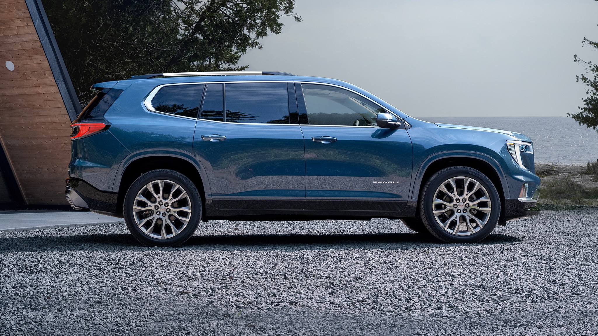 2024 GMC Acadia 8