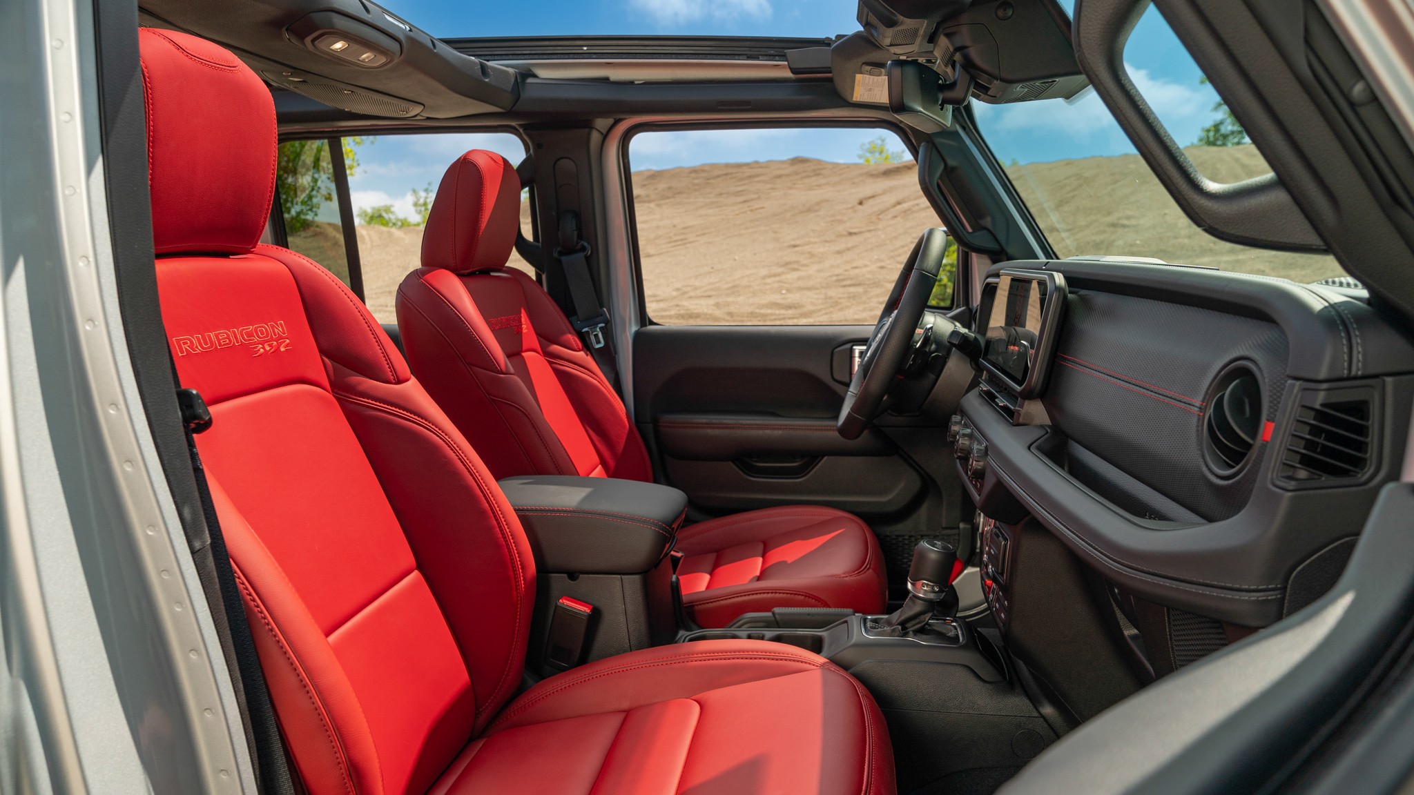 029 2024 Jeep Wrangler Rubicon 392 front seats