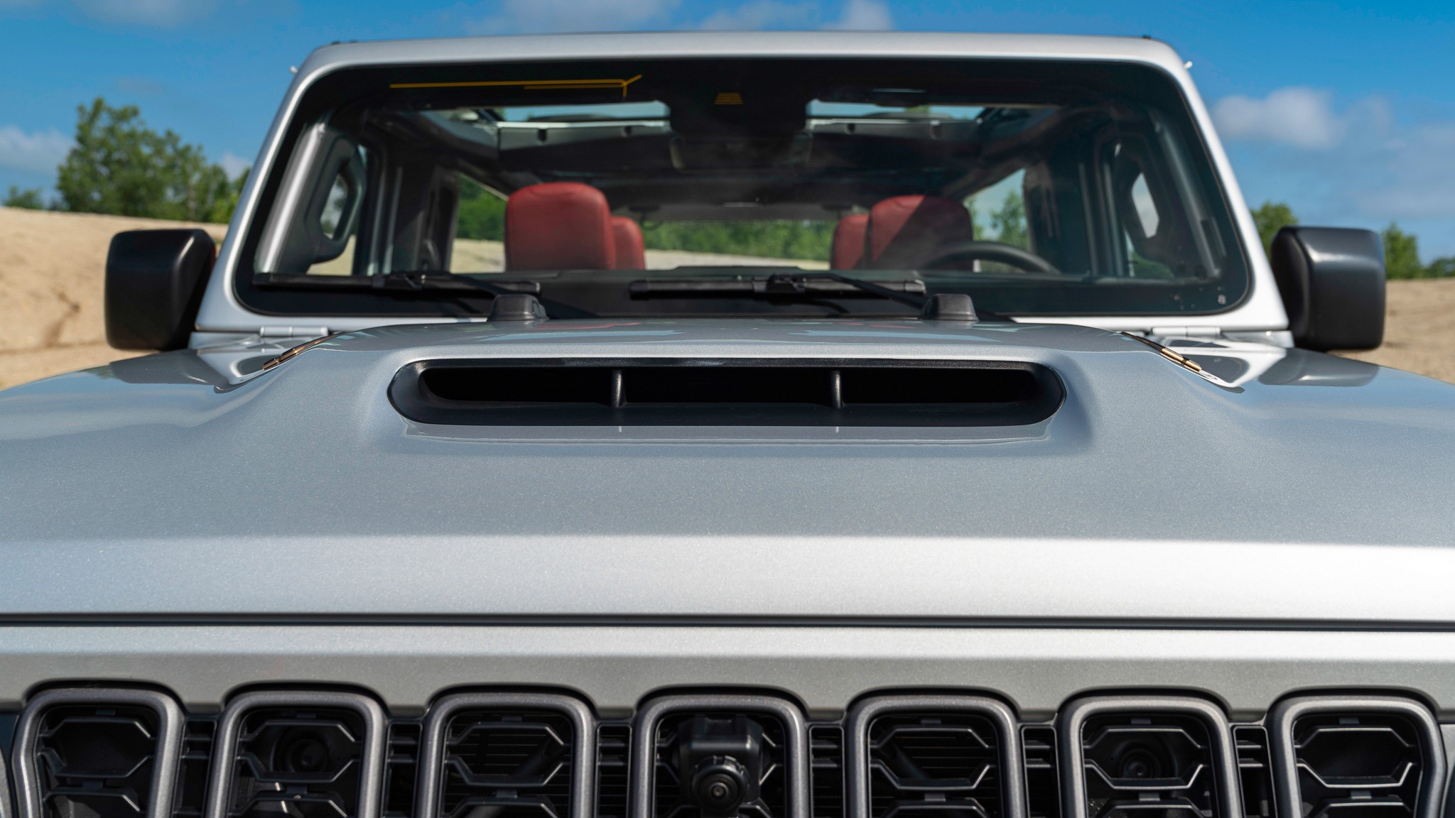 024 2024 Jeep Wrangler Rubicon 392 hood detail