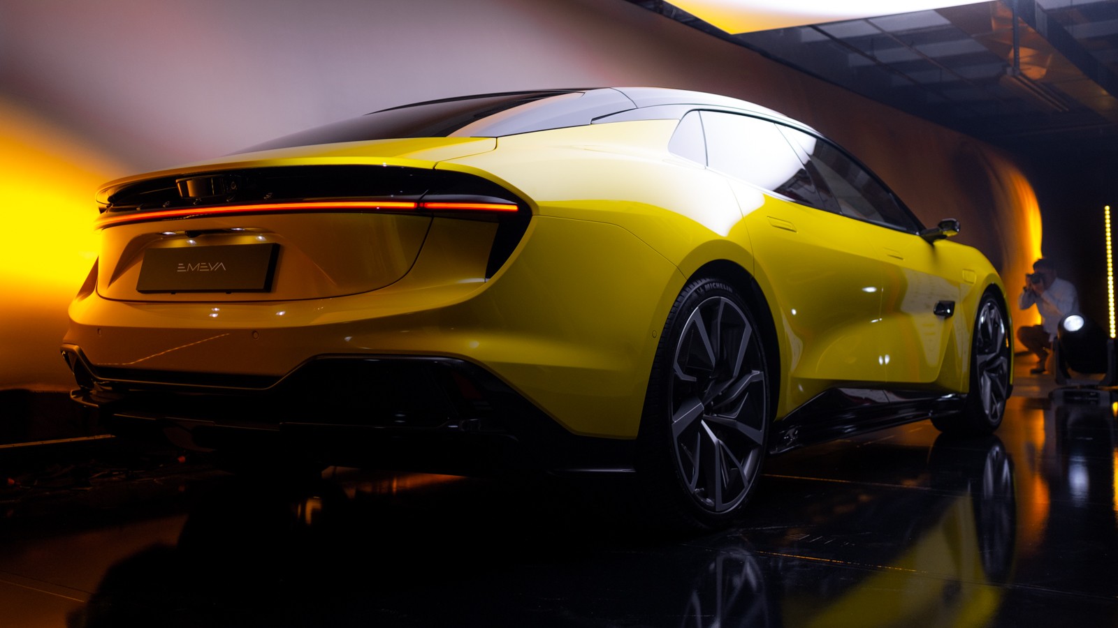 2025 Lotus Emeya EV JW 17