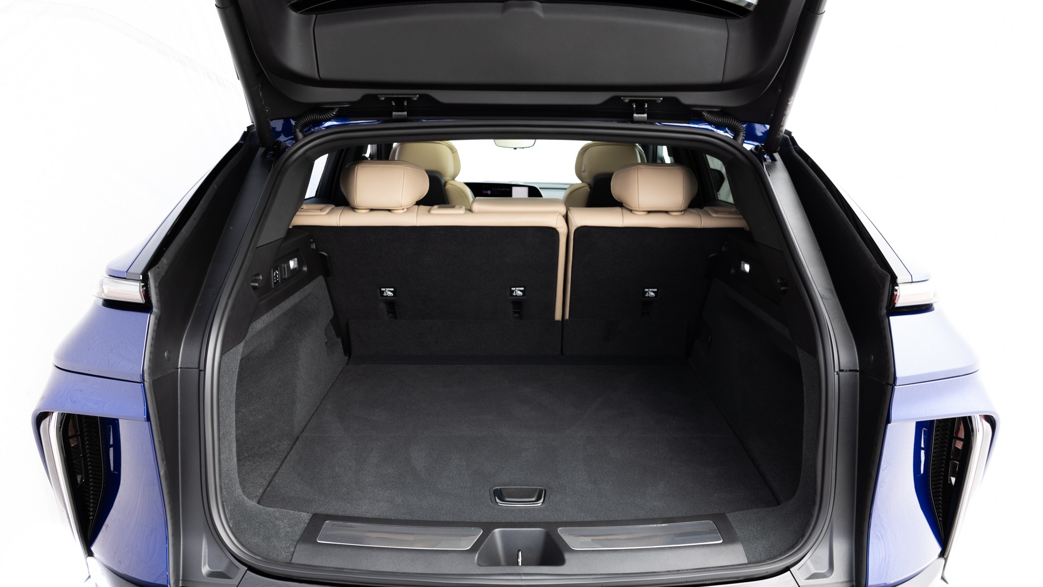 020 2024 Cadillac Lyriq AWD trunk