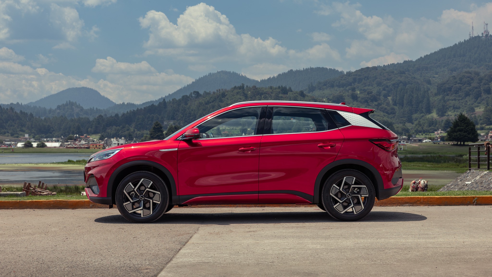 004 2023 BYD Yuan Plus side view