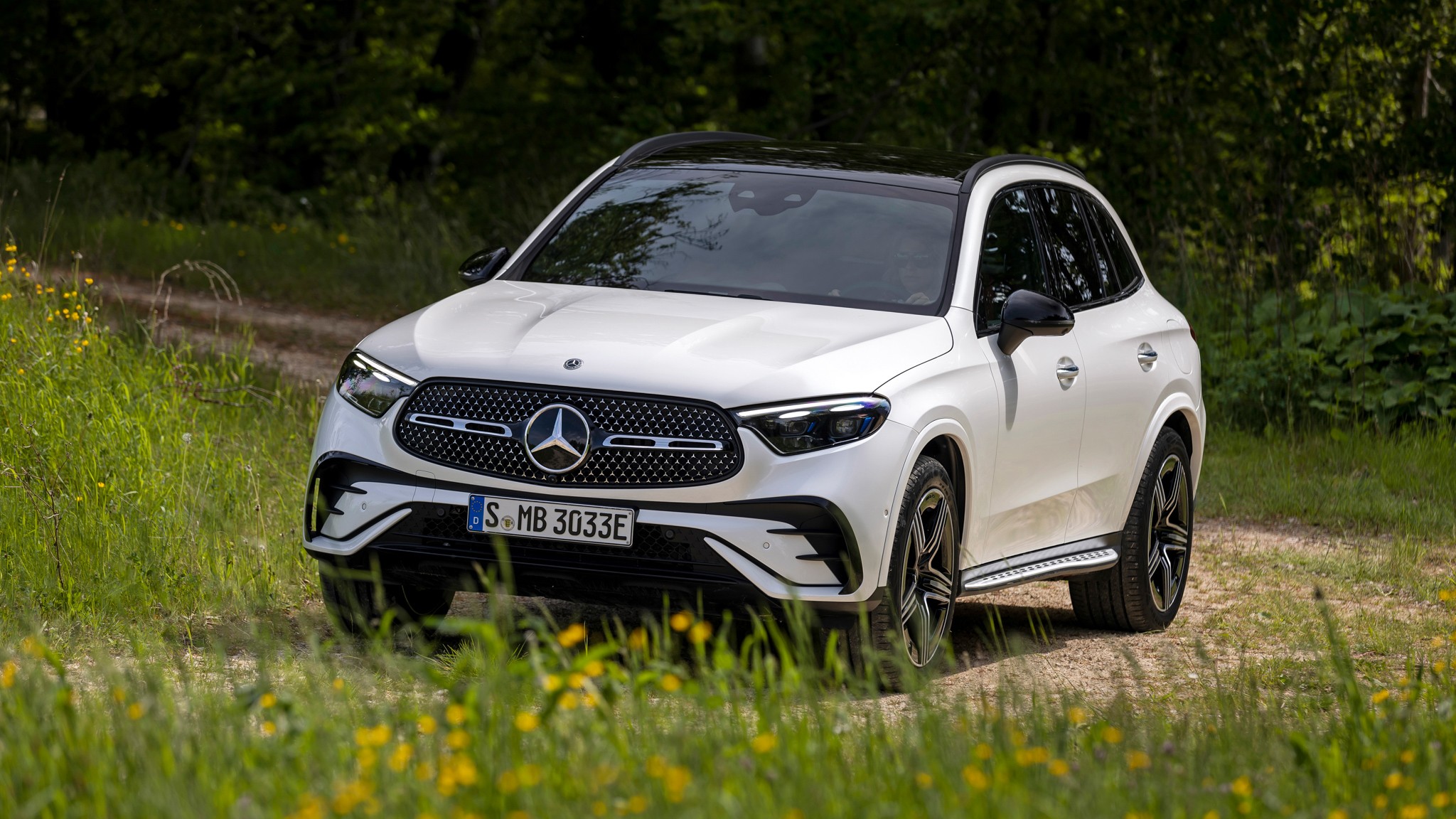 030 2024 Mercedes Benz GLC300 e PHEV off road action