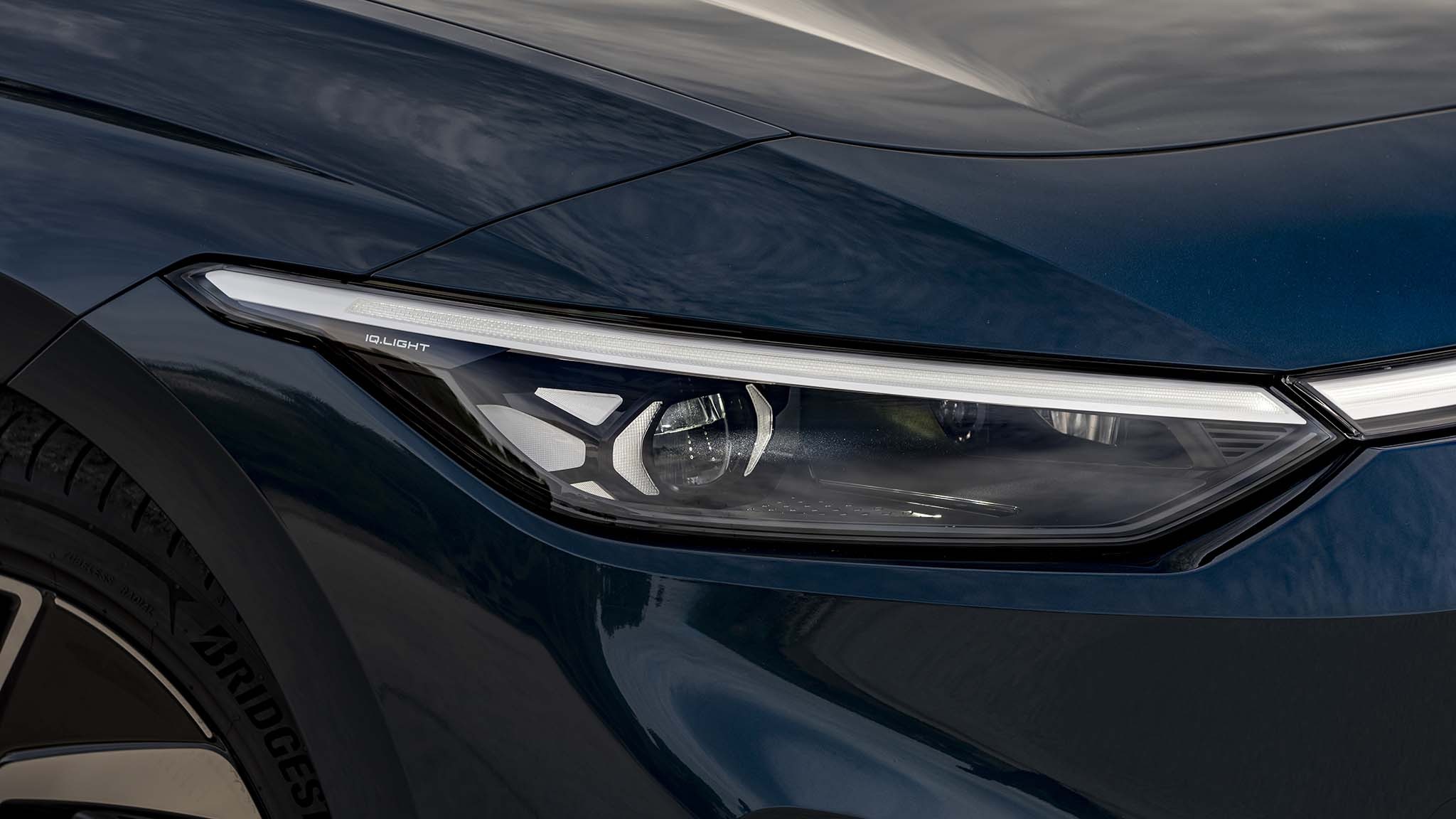 002 2025 volkswagen vw id7 electric sedan headlight