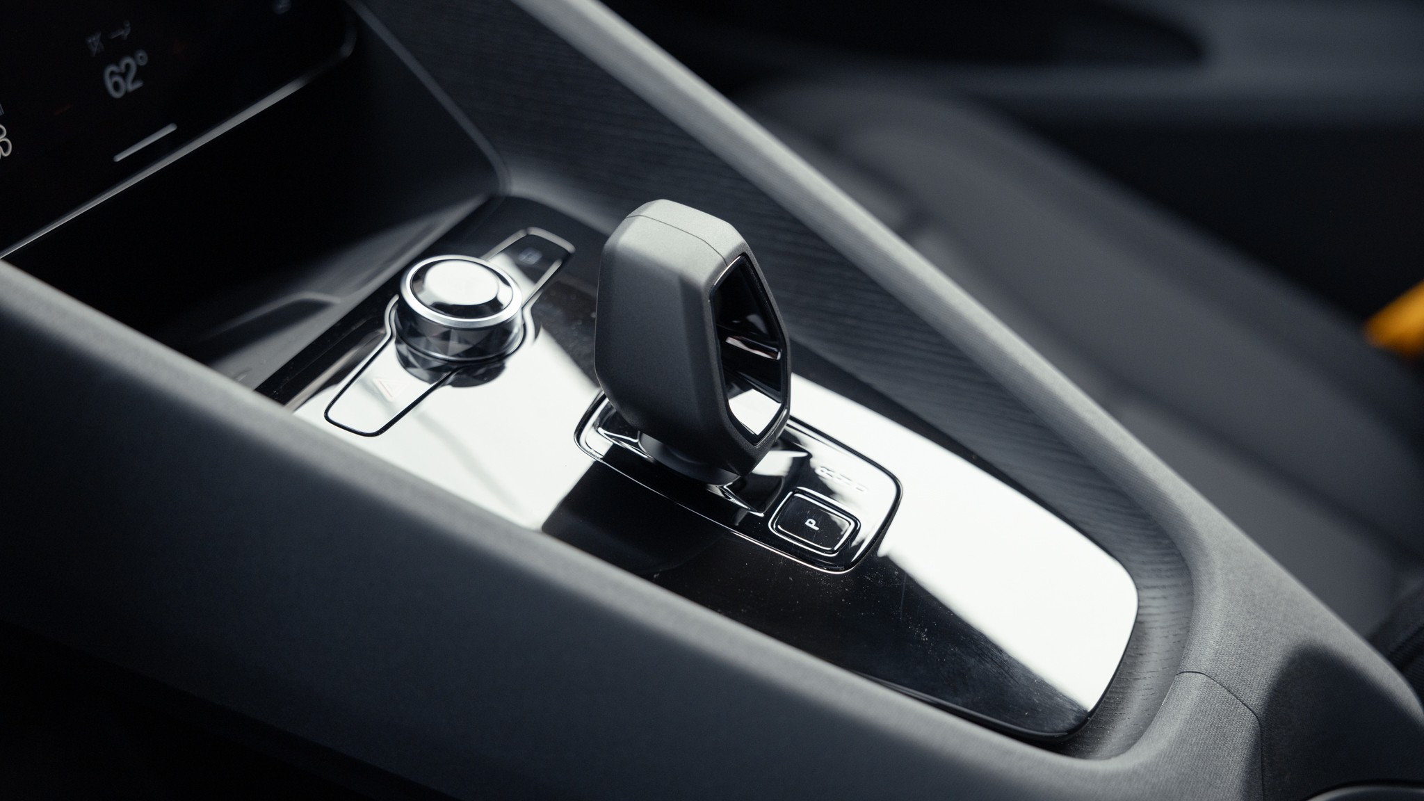 003 2024 Polestar 2 gear shifter