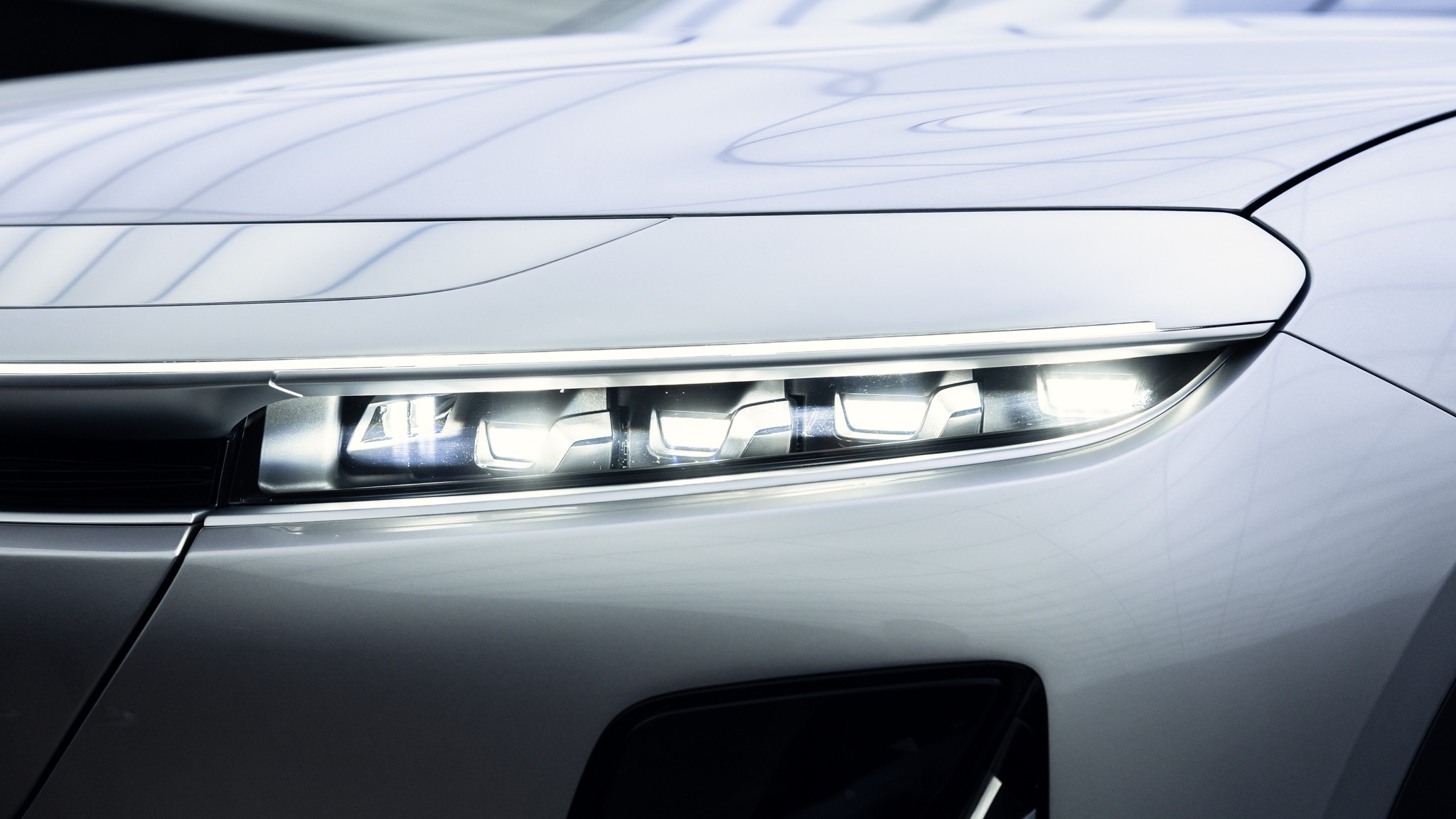 2025 Lucid Gravity SUV reveal 10