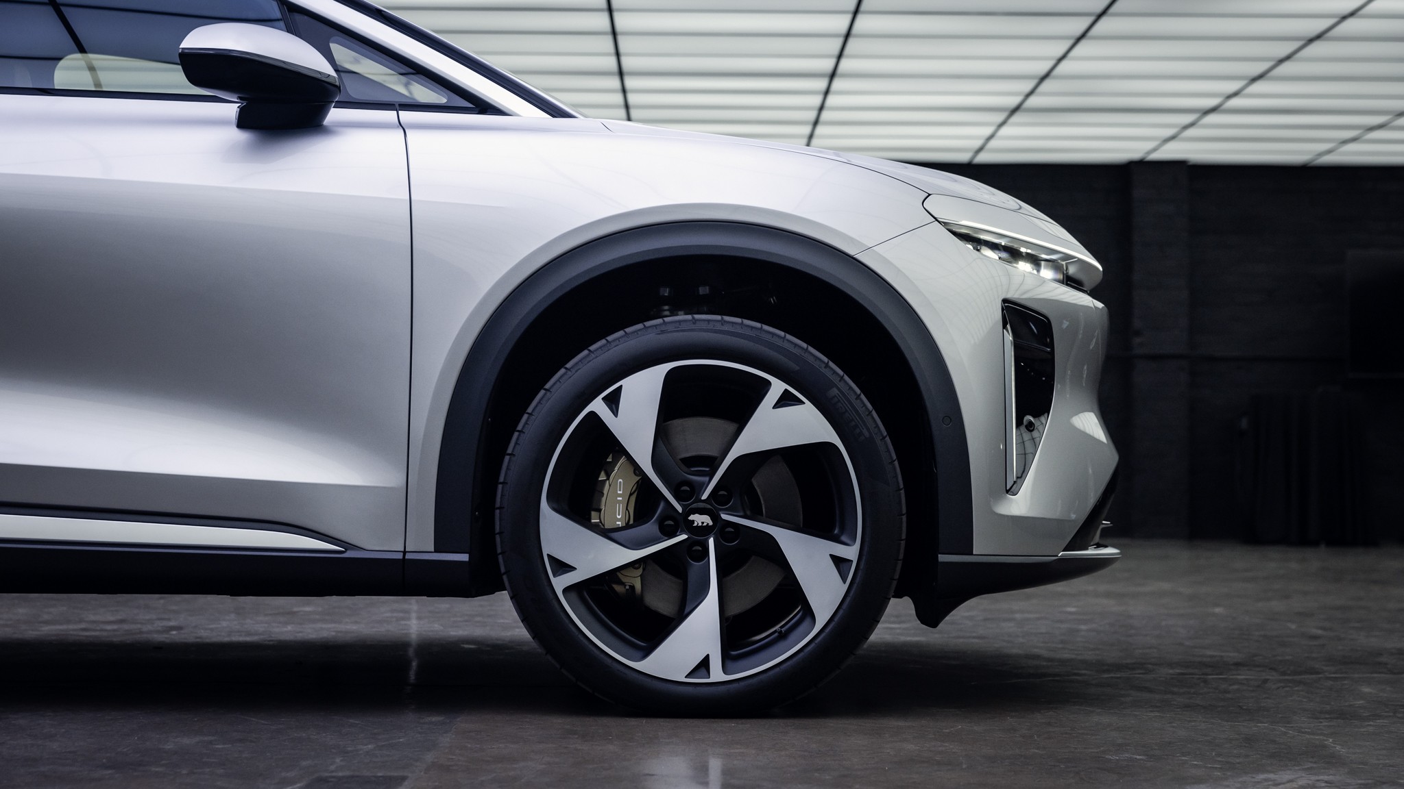 2025 Lucid Gravity SUV reveal 15