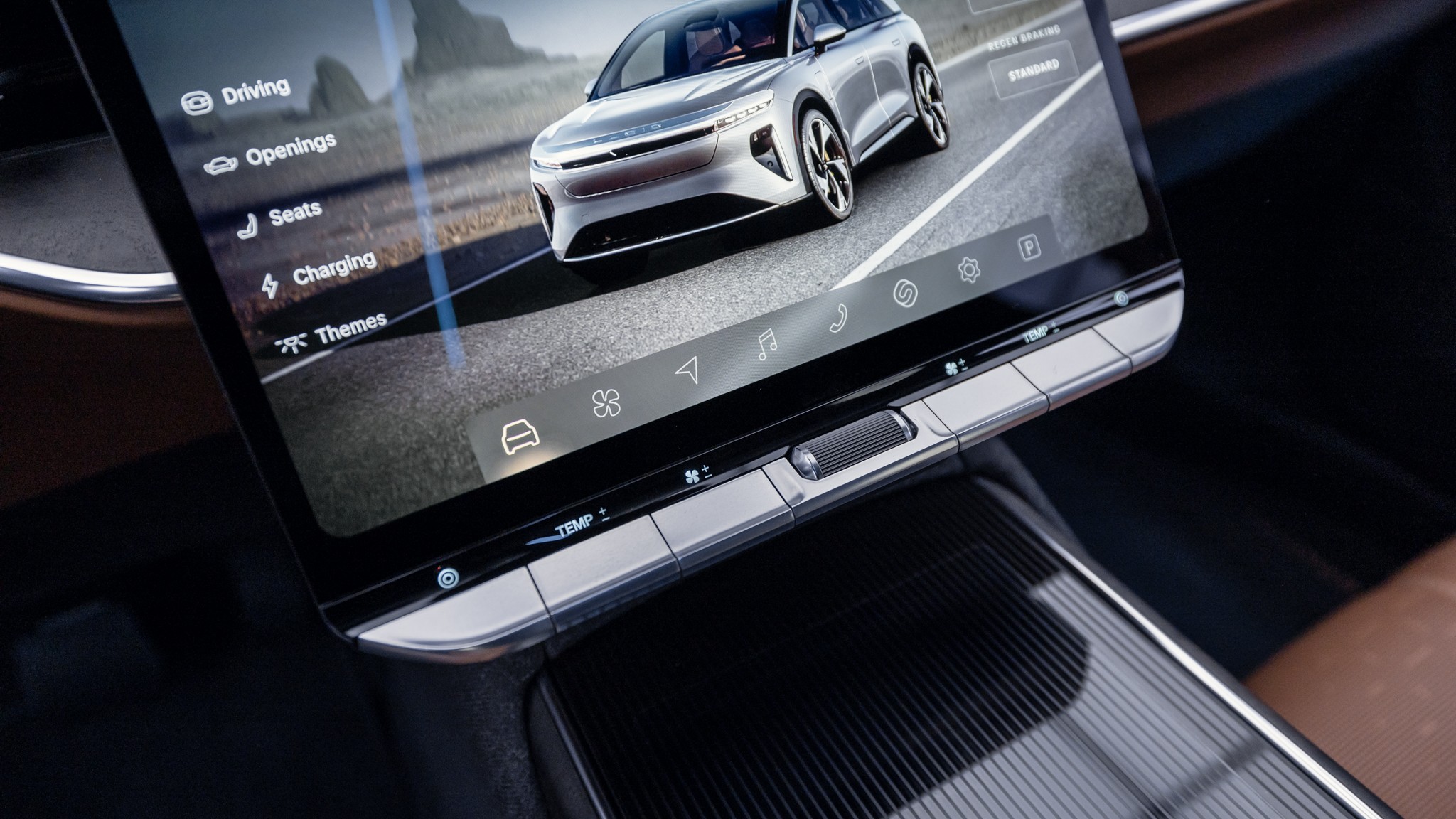 2025 Lucid Gravity SUV reveal 48