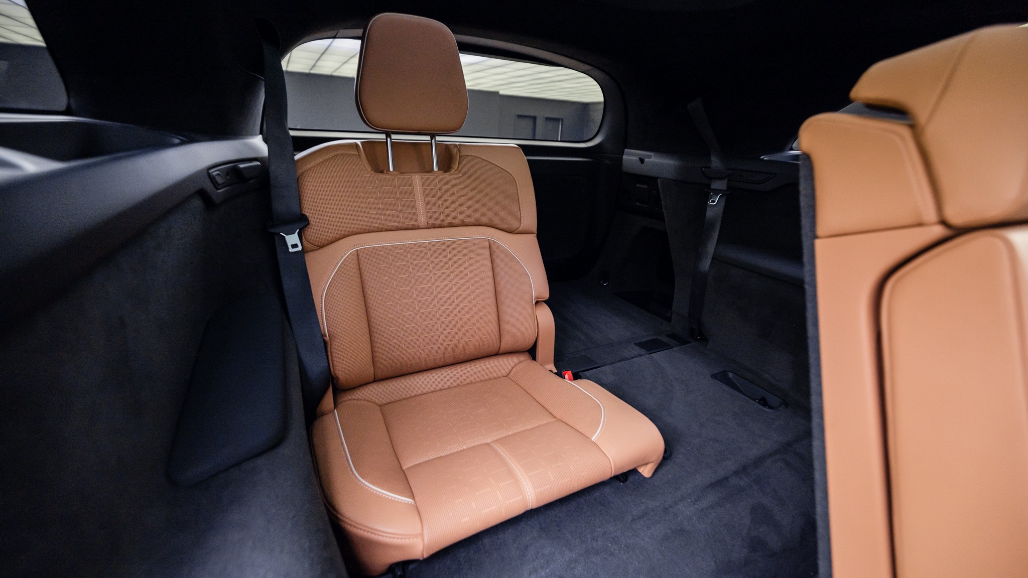 2025 Lucid Gravity SUV reveal 30