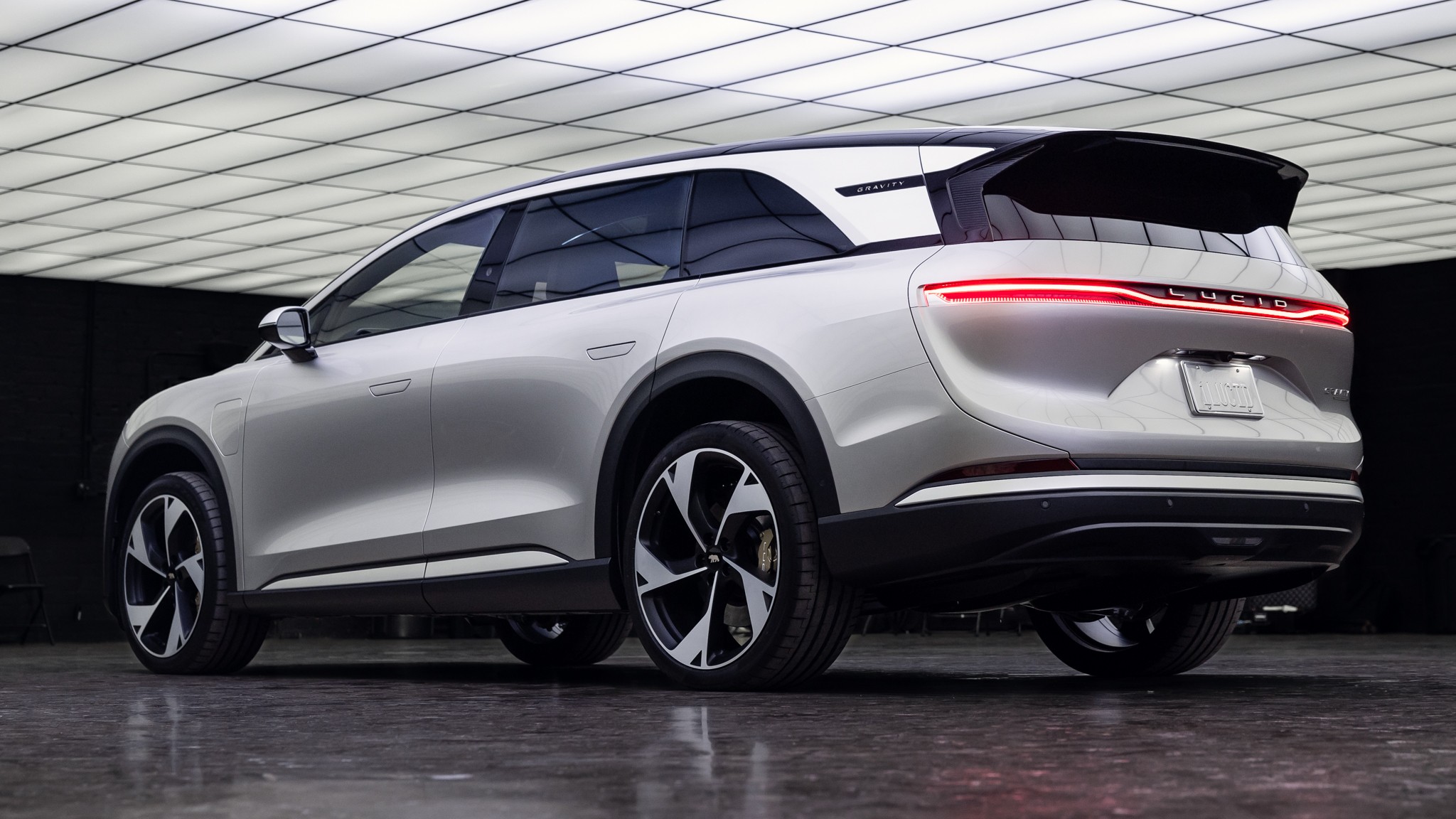 2025 Lucid Gravity SUV reveal 1