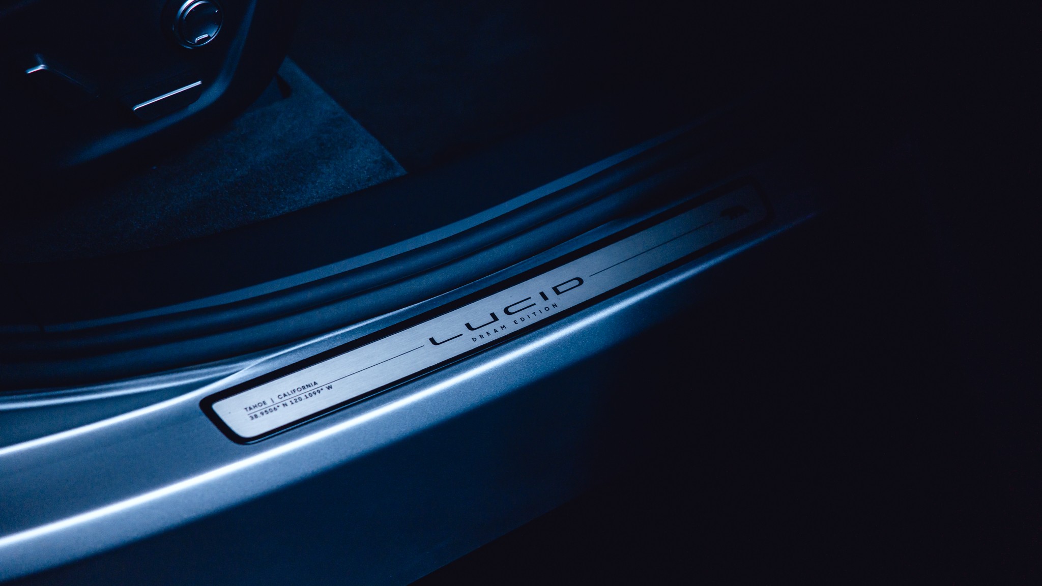 2025 Lucid Gravity SUV reveal 34