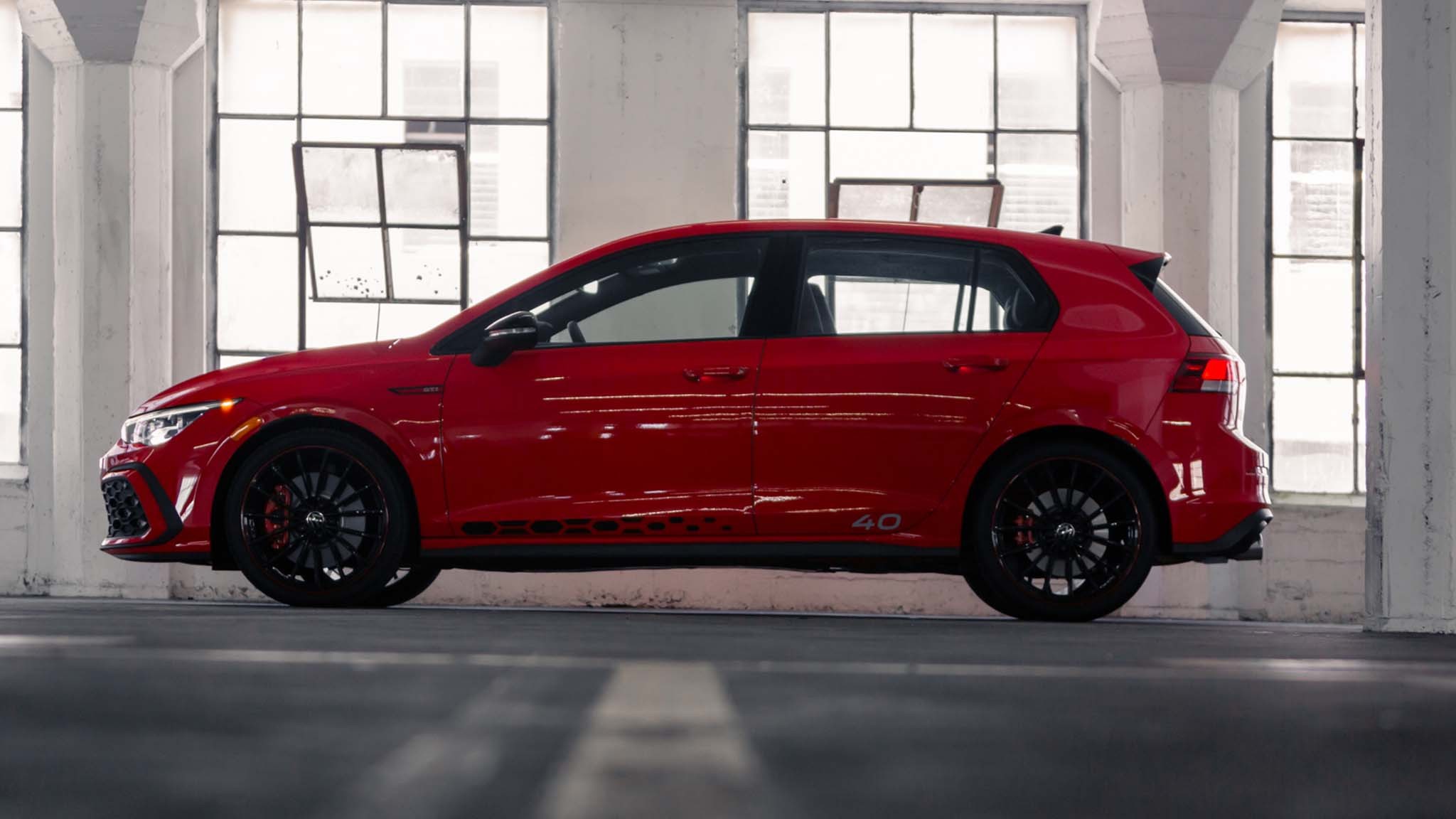 027 2024 volkswagen golf gti side view