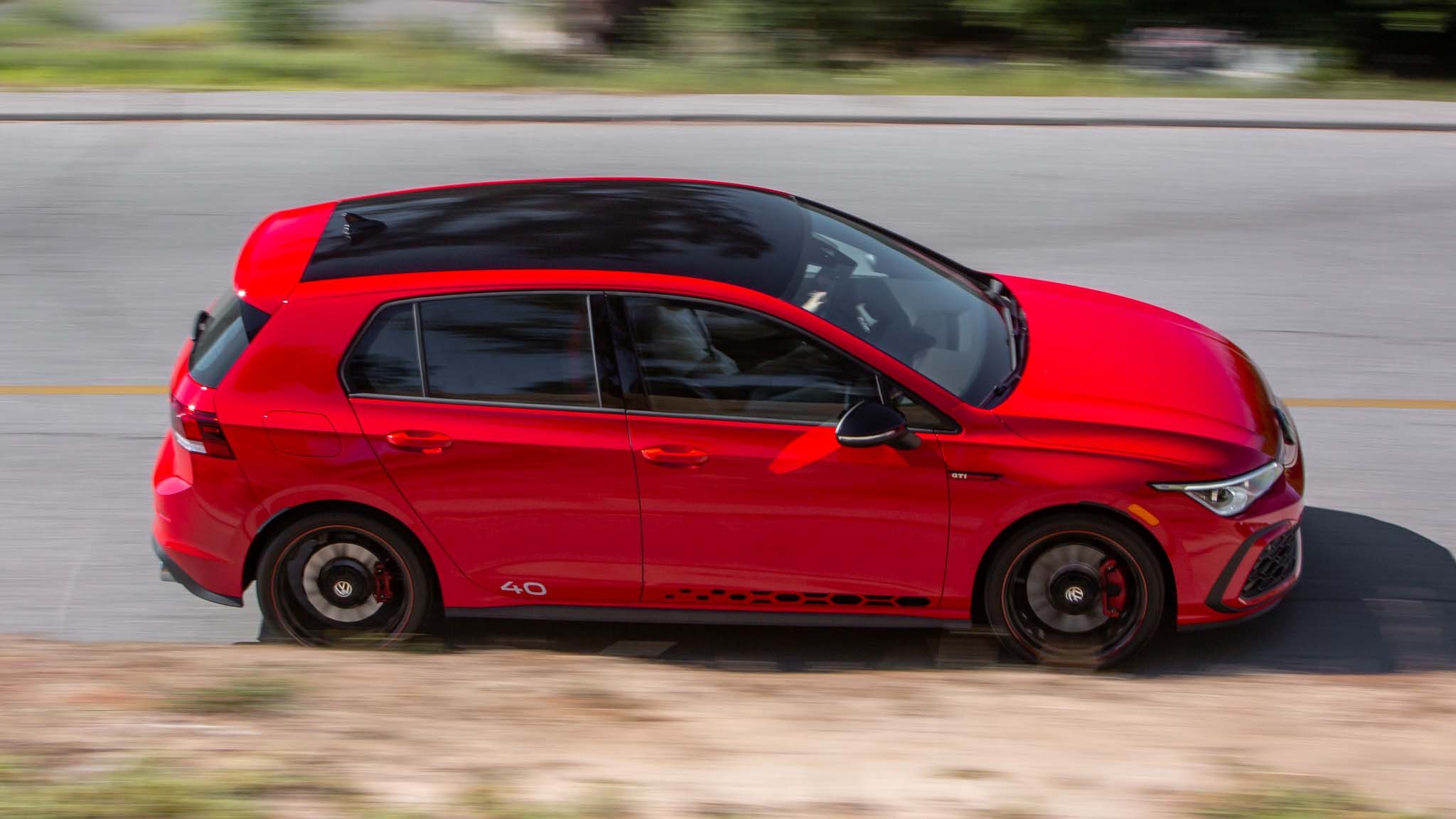 035 2024 volkswagen golf gti top view