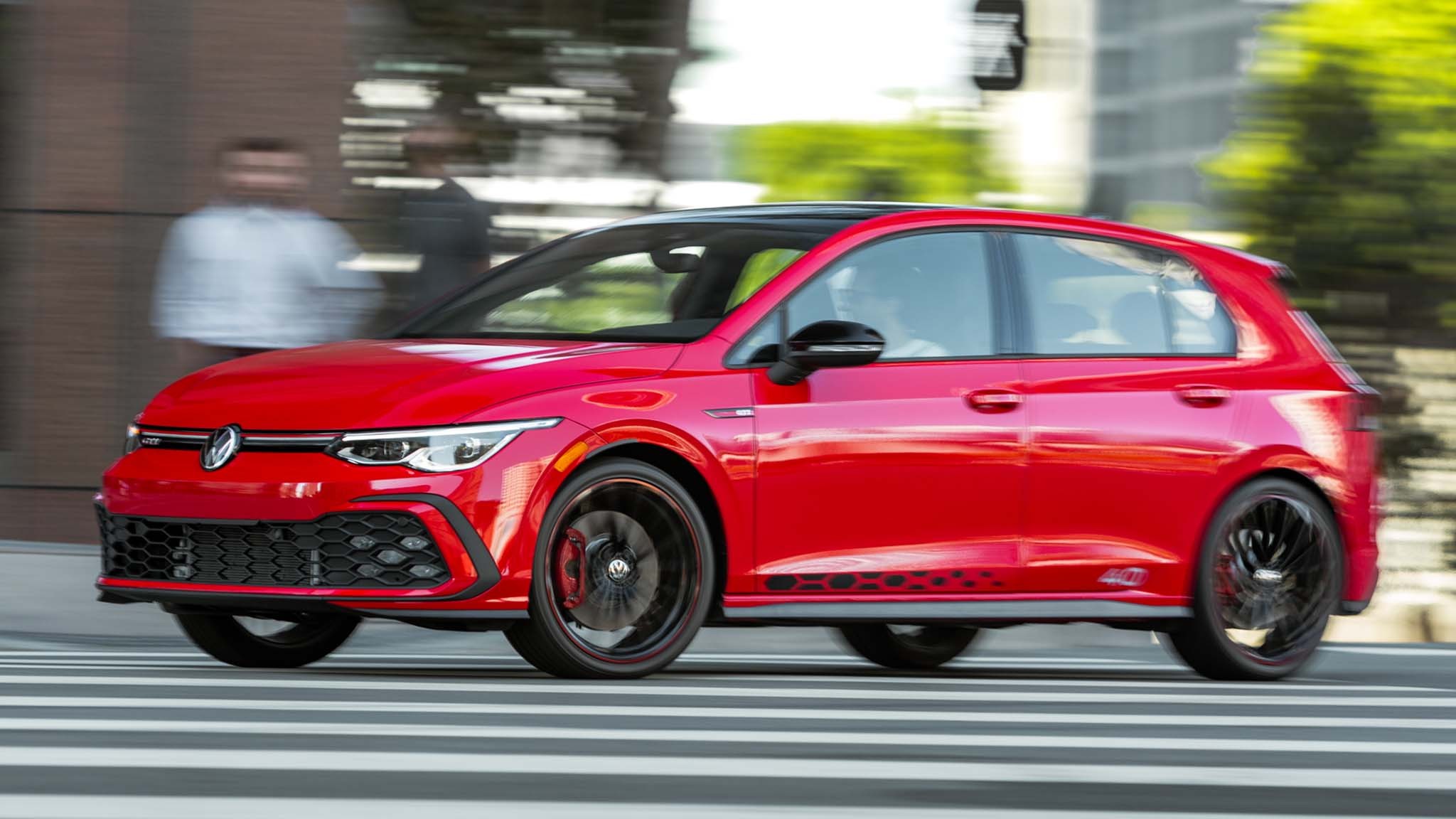 029 2024 volkswagen golf gti in motion