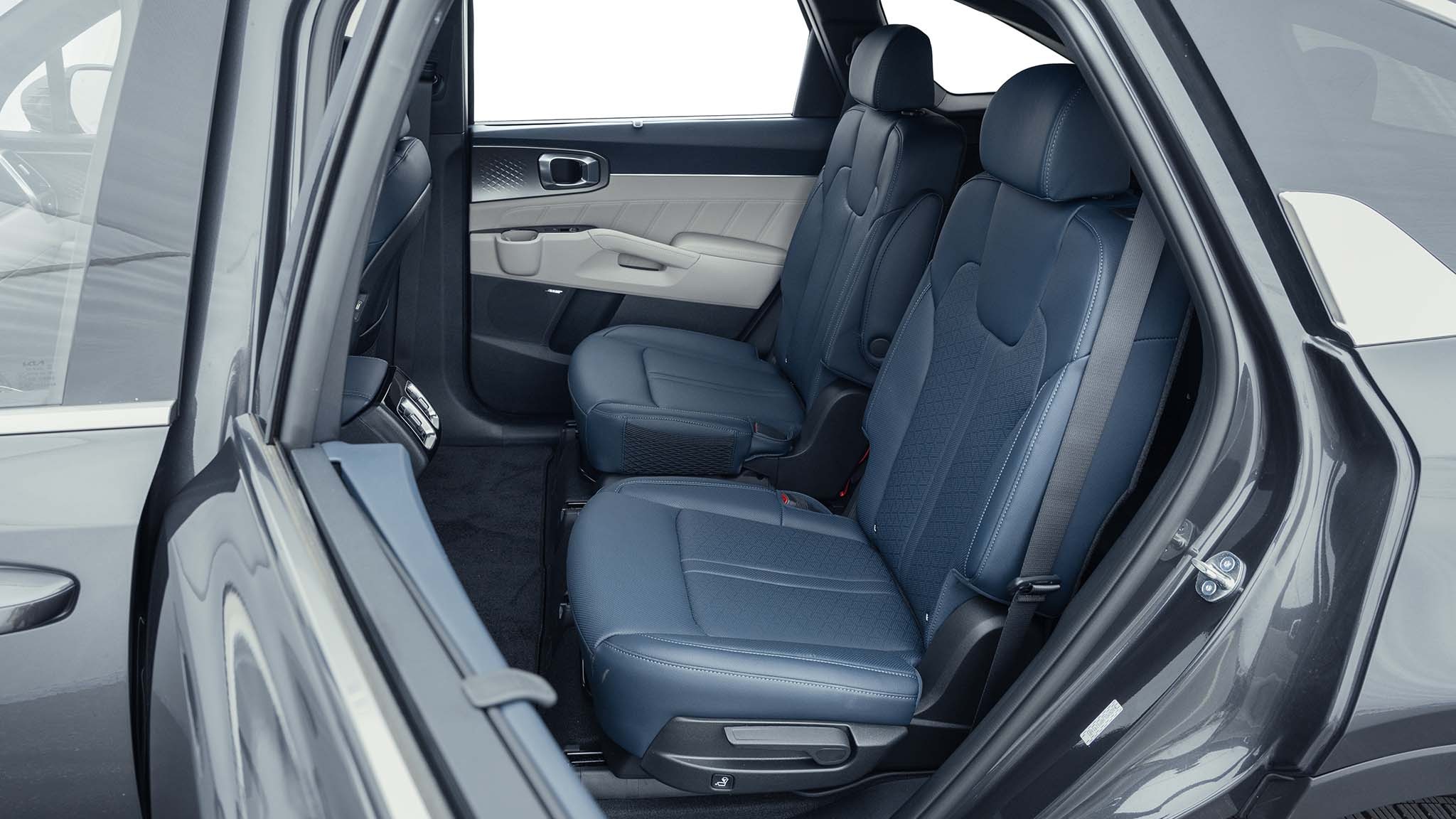 002 2023 kia sorento phev second row seats