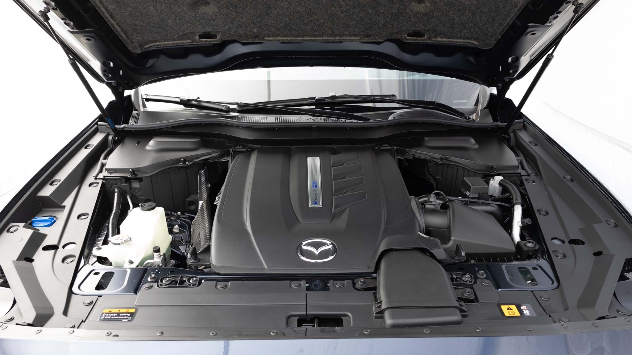 010 2024 mazda cx 90 phev inder hood