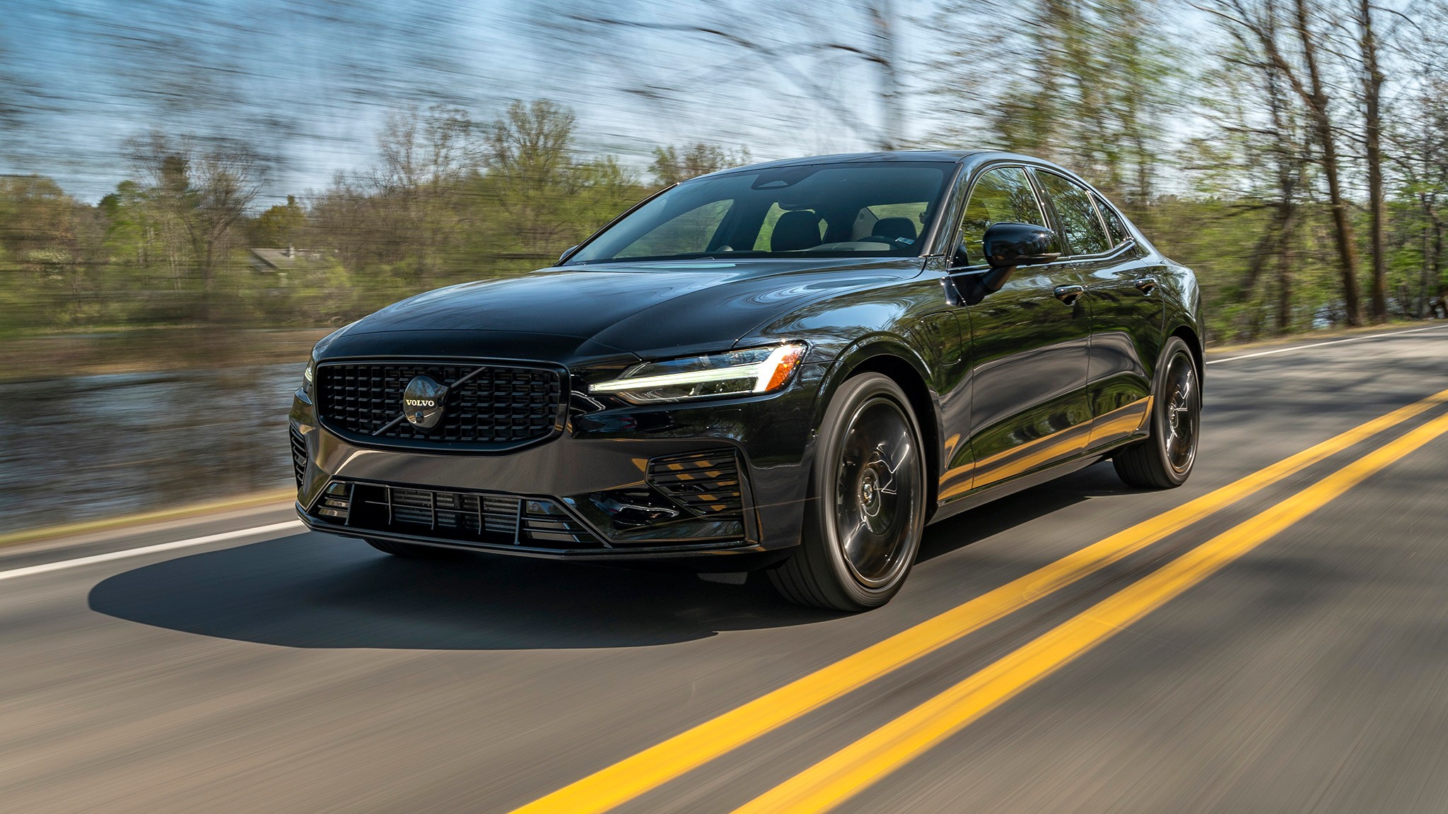 13 2024 Volvo S60 Recharge AWD Black Edition front view