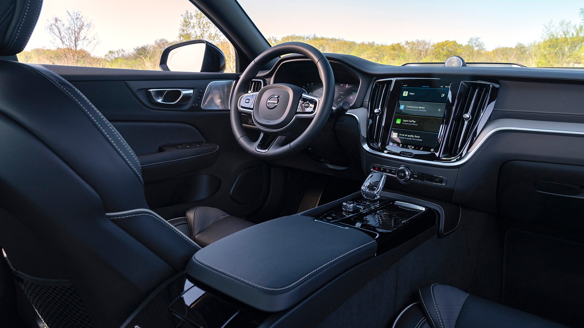 4 2024 Volvo S60 Recharge AWD Black Edition interior