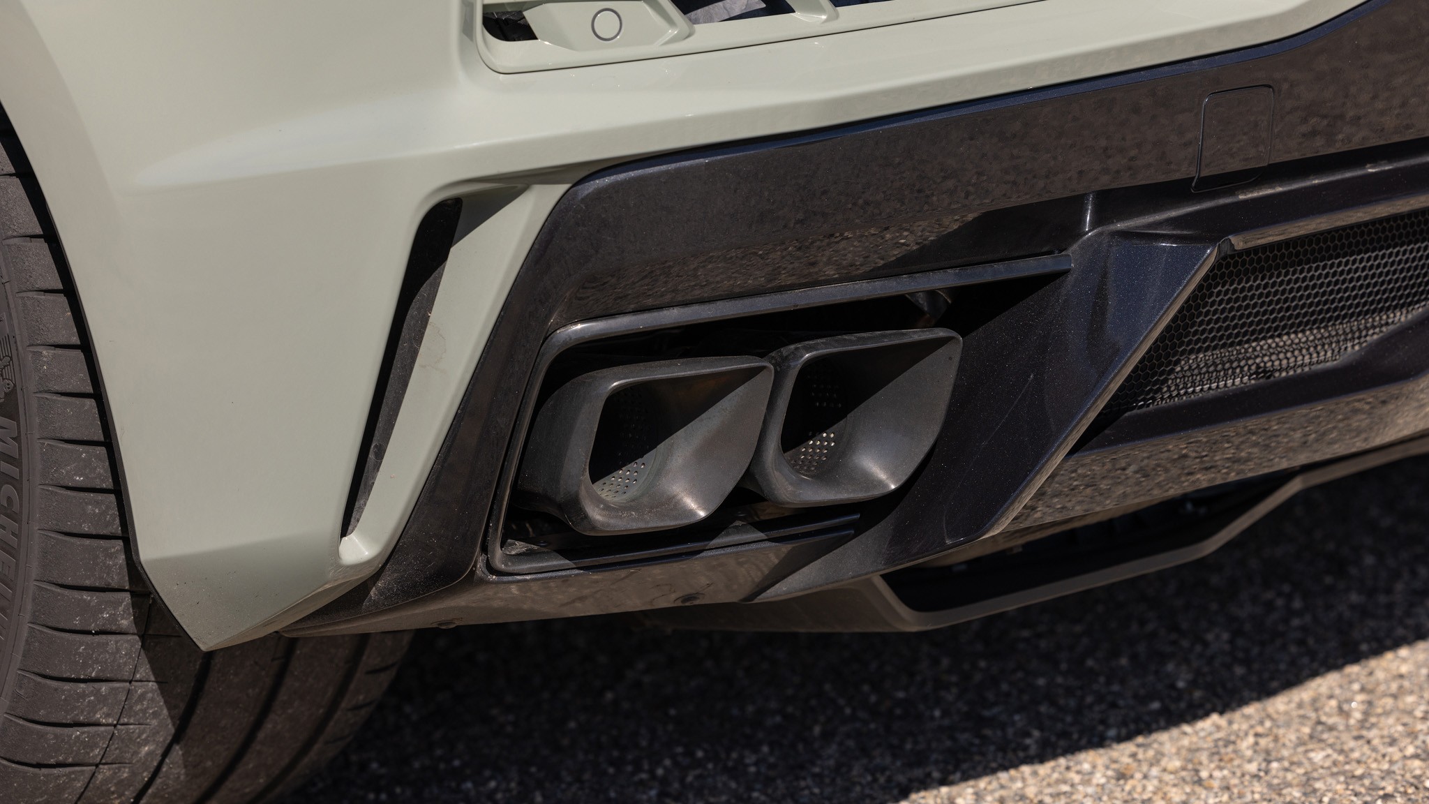 023 2024 Chevrolet Corvette E Ray exhaust