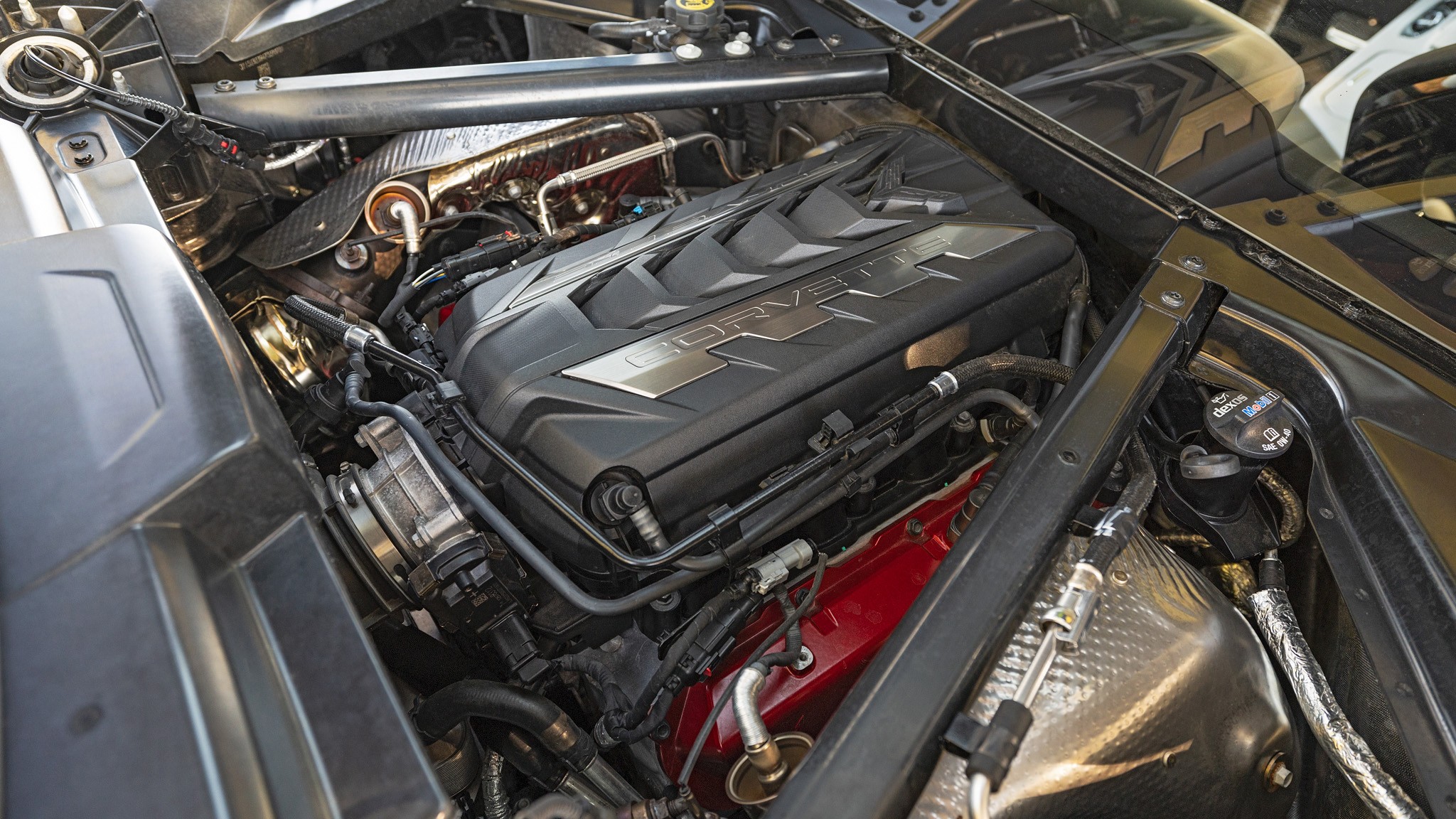 039 2024 Chevrolet Corvette E Ray engine