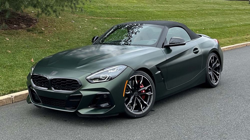 005 2024 bmw z4 m40i manual front three quarter view