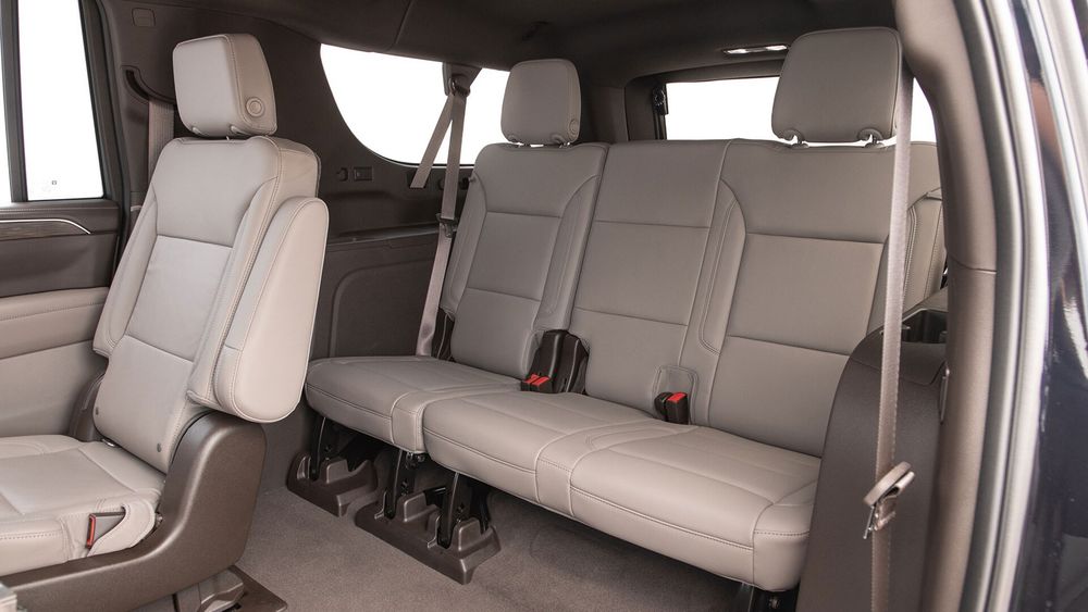 2024 Chevrolet Suburban Z71 interior 19