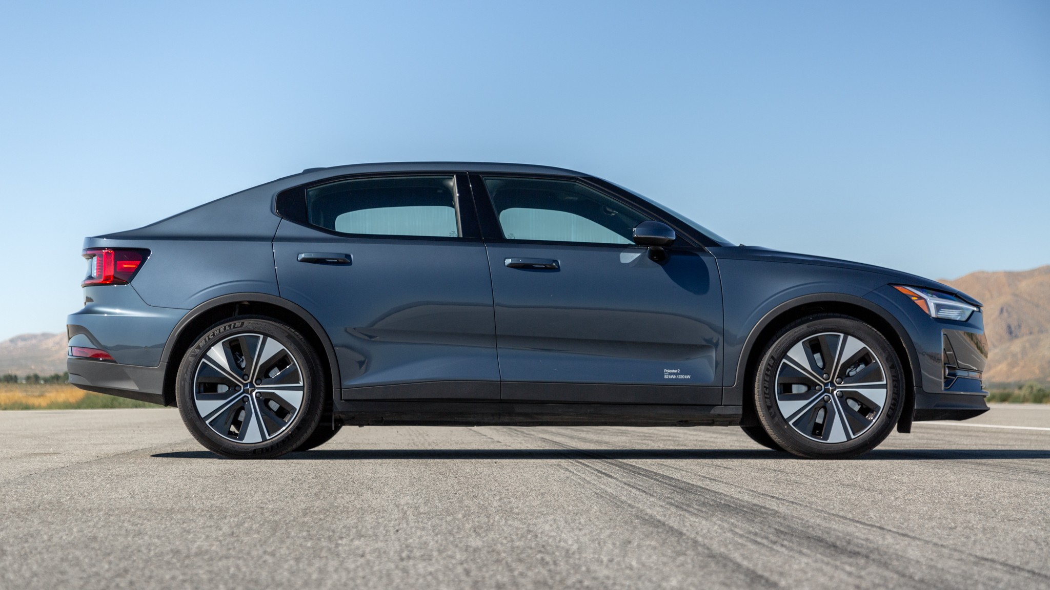 036 2024 Polestar 2 RWD side profile