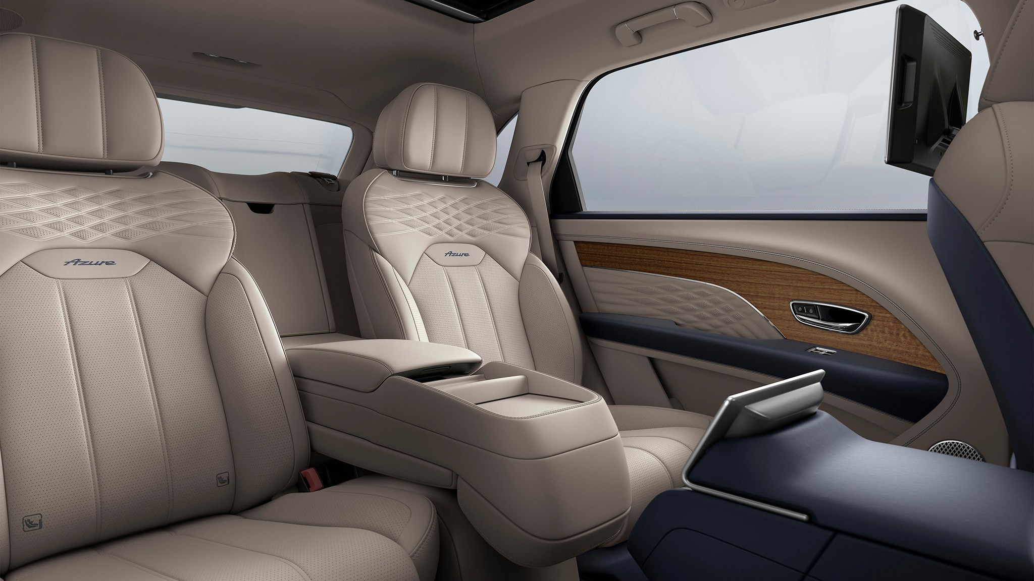 8 2024 Bentley Bentayga interior