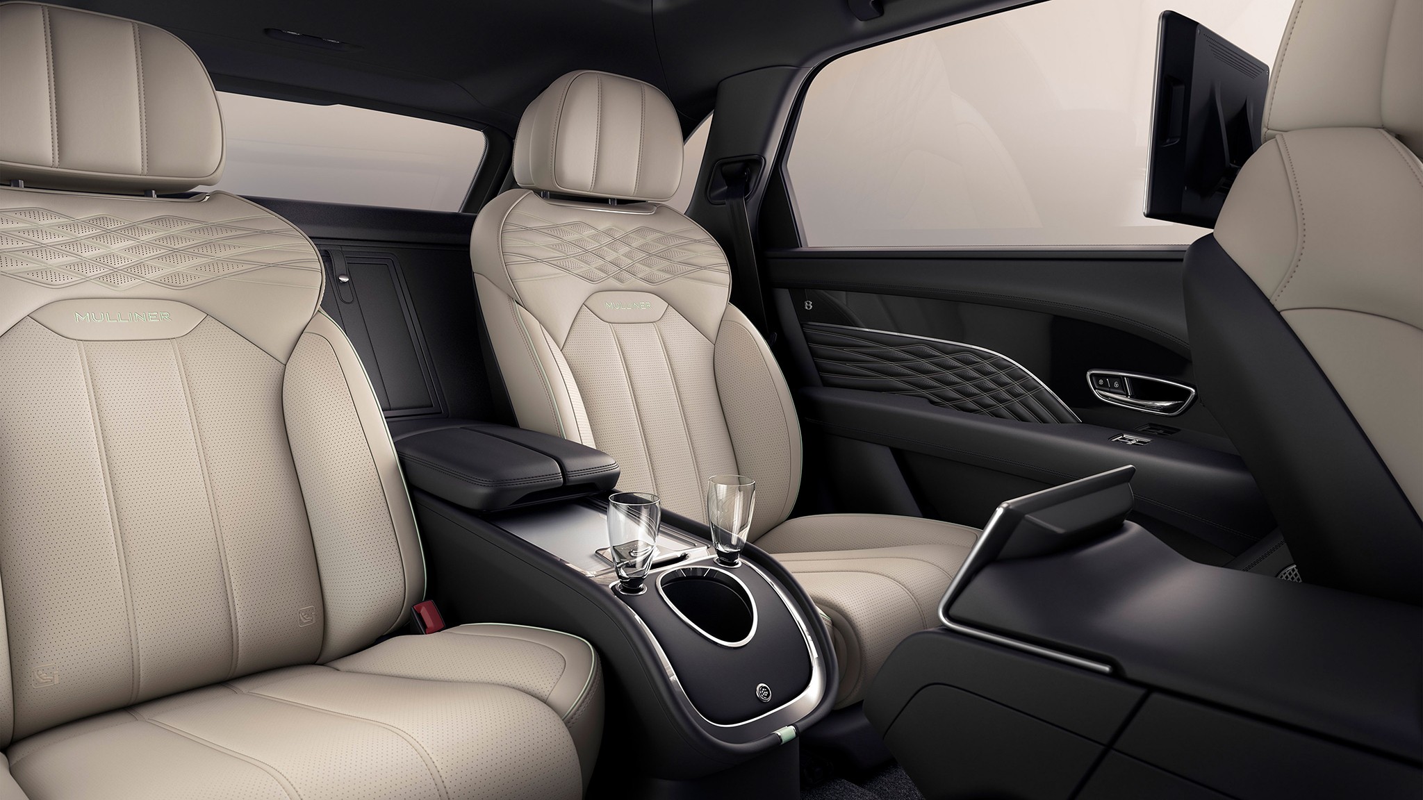 11 2024 Bentley Bentayga interior