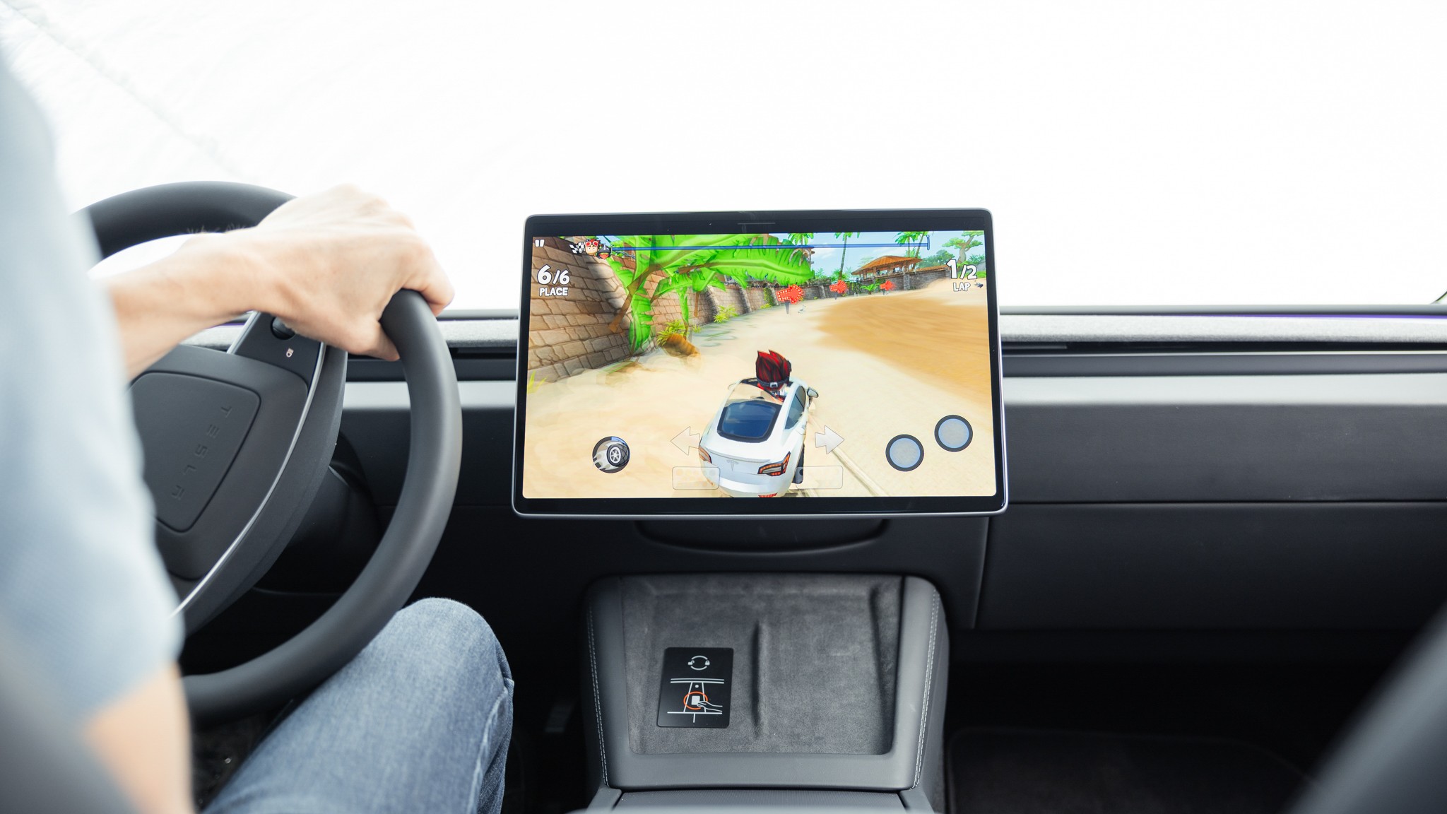 056 2024 Tesla Model 3 RWD Short Range infotainment