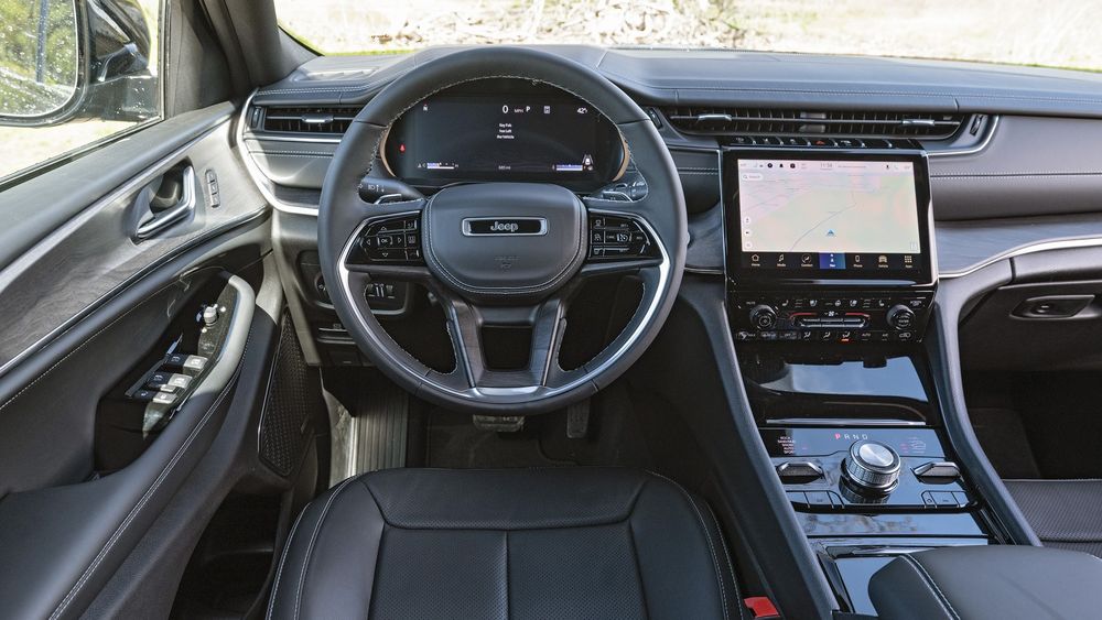 2024 Jeep Grand Cherokee L 4X4 interior 024