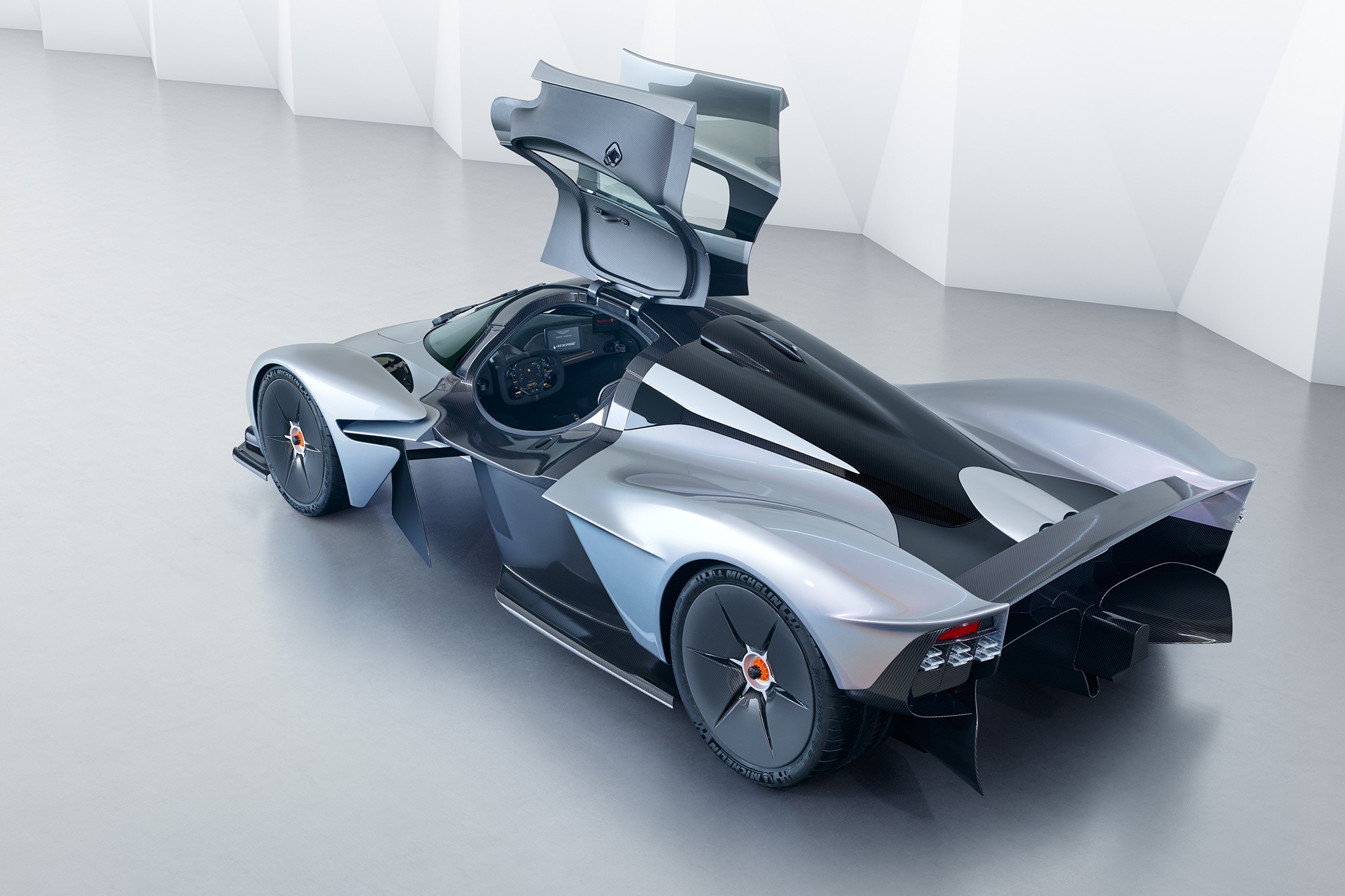 Aston Martin Valkyrie July 2017 03