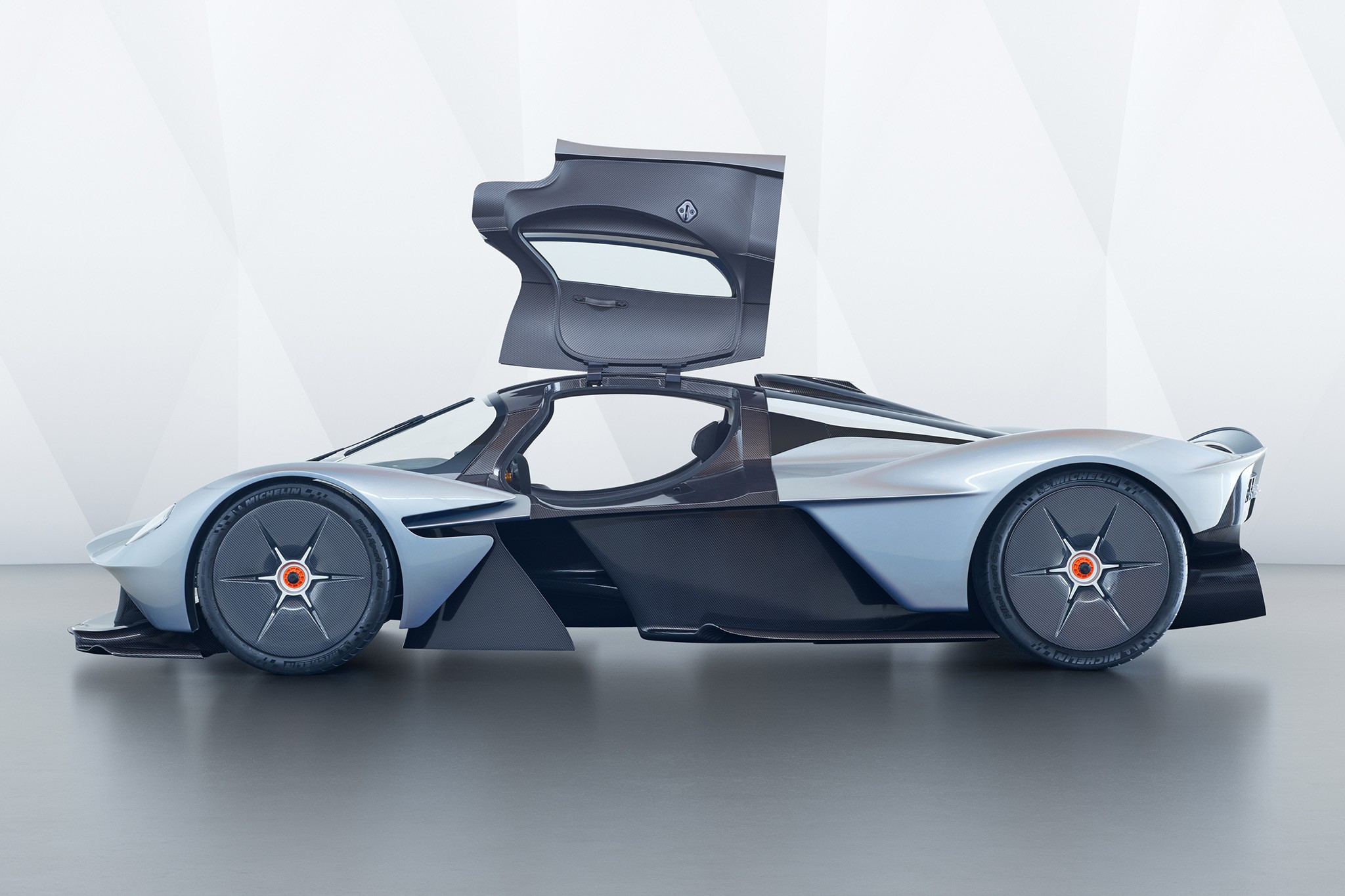 Aston Martin Valkyrie July 2017 18