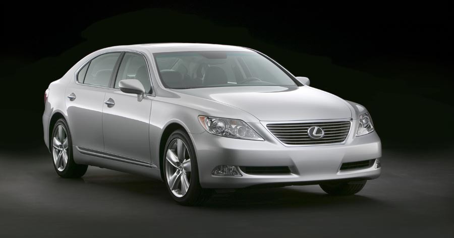0601_naias_029 2007_lexus_ls460 front_left_view