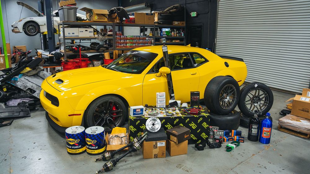 012-roadkill-nights-hellcat-grudge-match-bench-racing-throtl-aftermarket-parts
