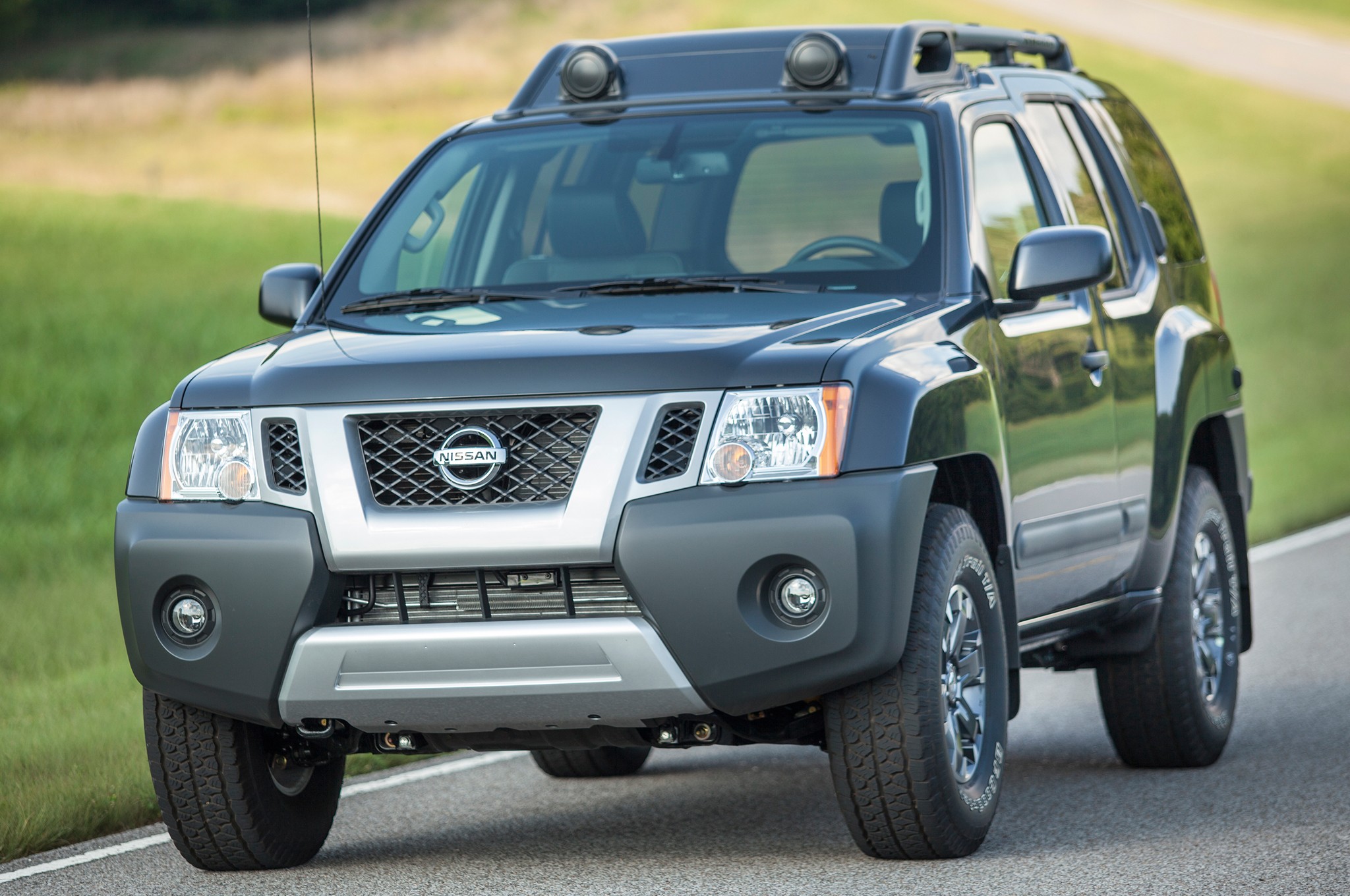2014 nissan xterra front view