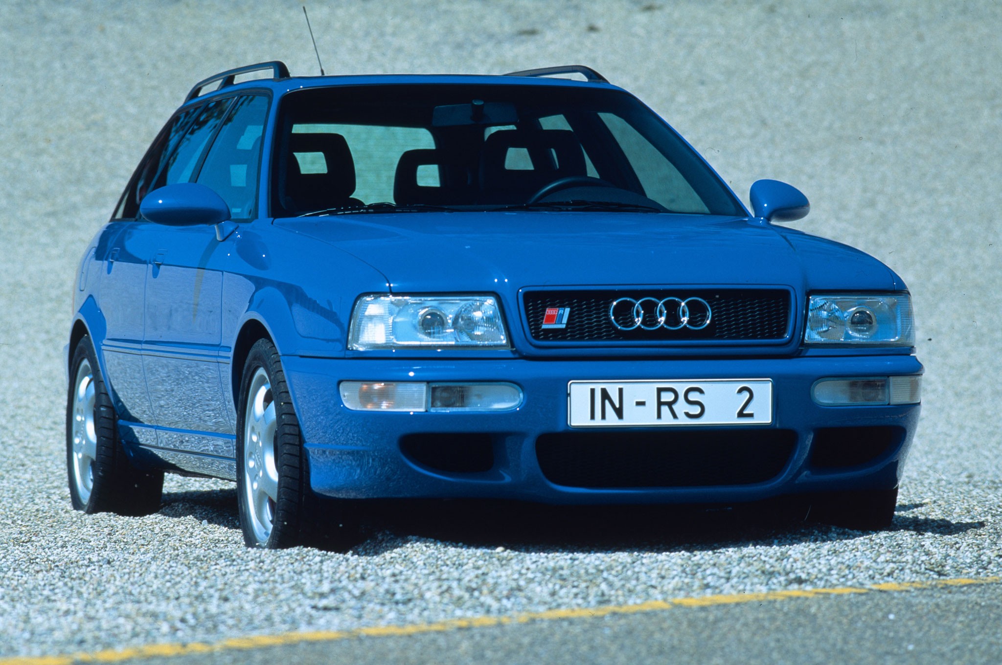 1993 Audi Avant RS2 front three quarter view 1