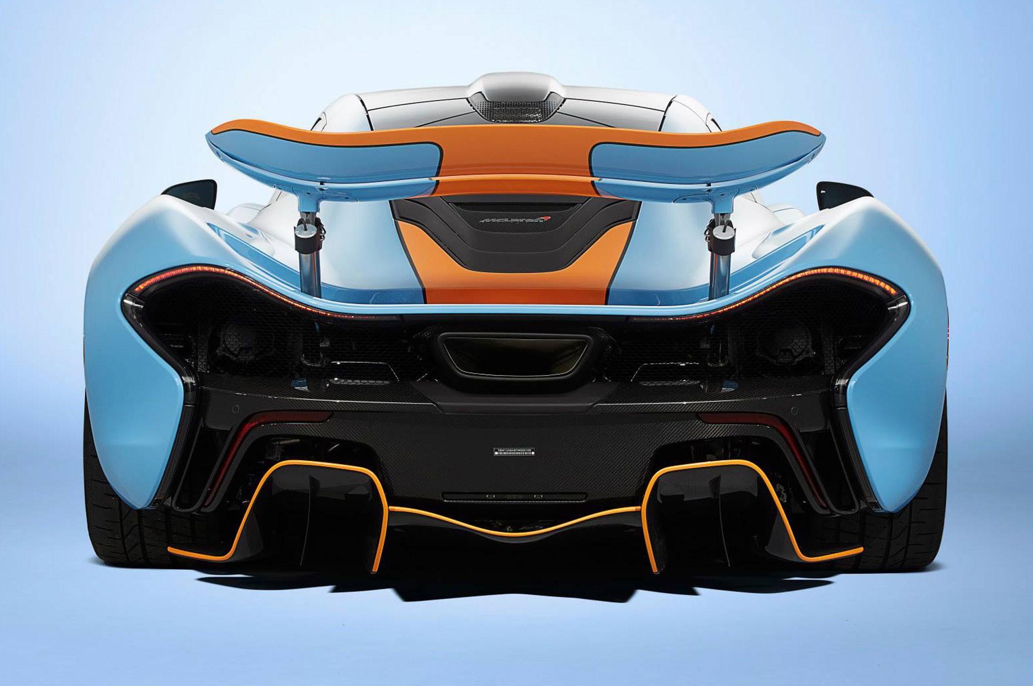 McLaren P1 in Gulf livery by MSO Bespoke rear end