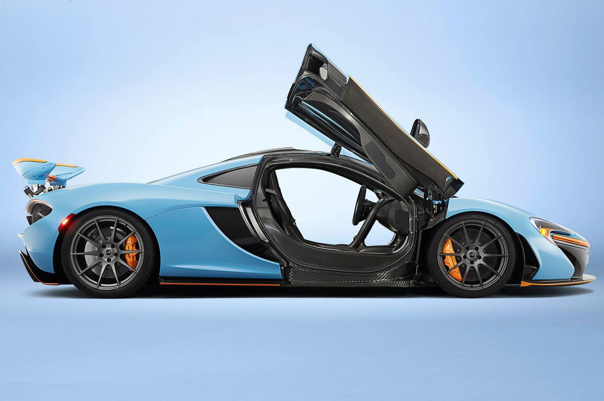 McLaren P1 in Gulf livery by MSO Bespoke profile with open doors