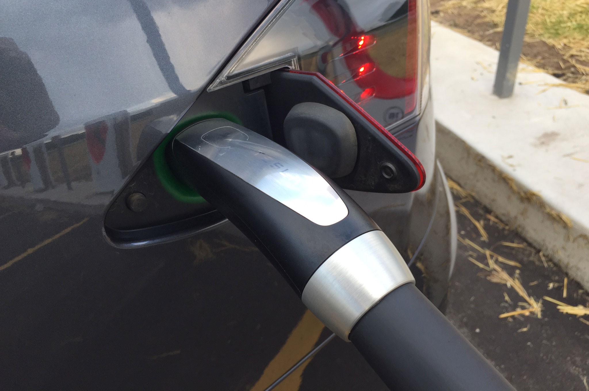 Tesla Supercharger 16