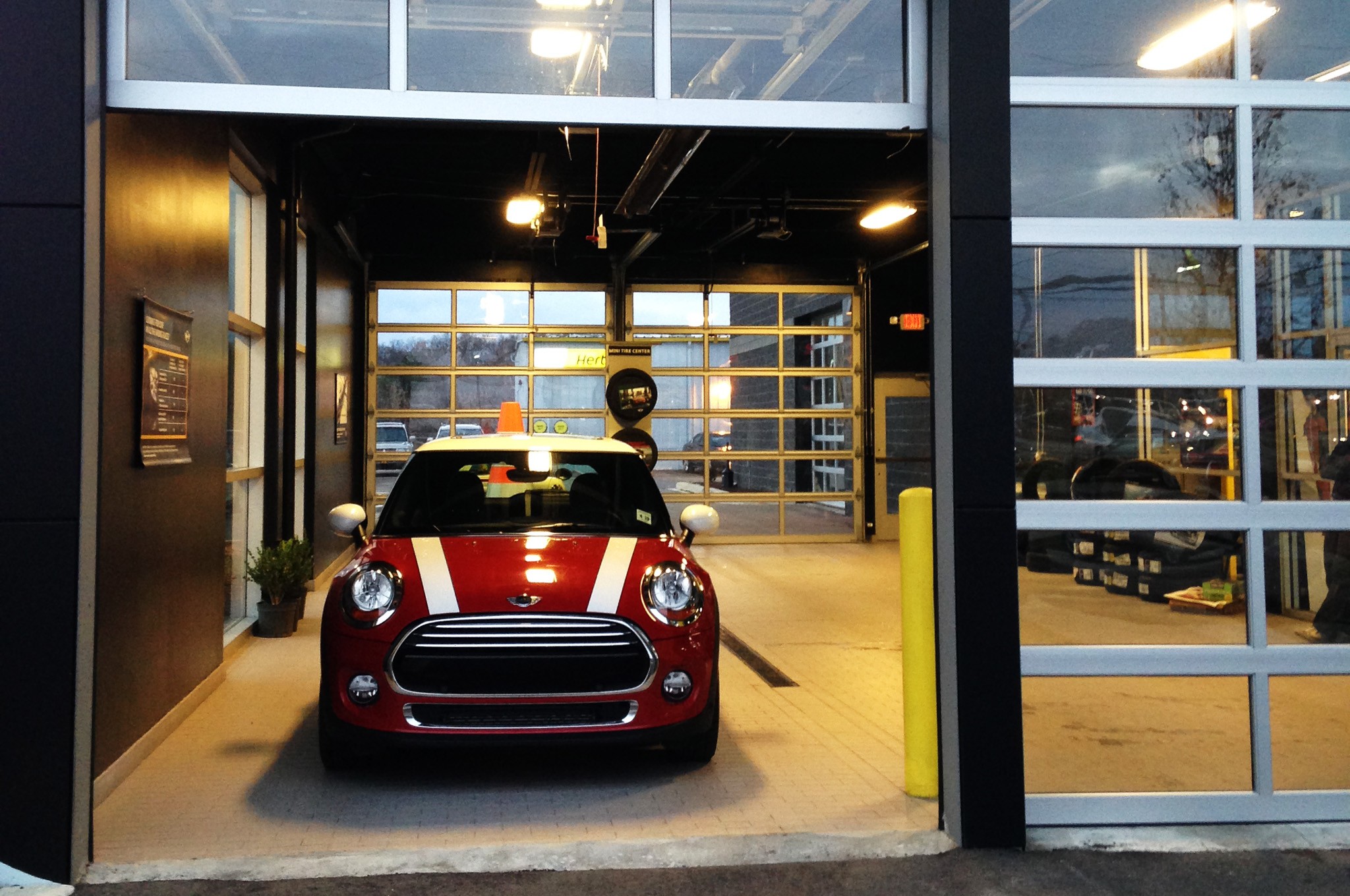 2014 mini cooper front service bay