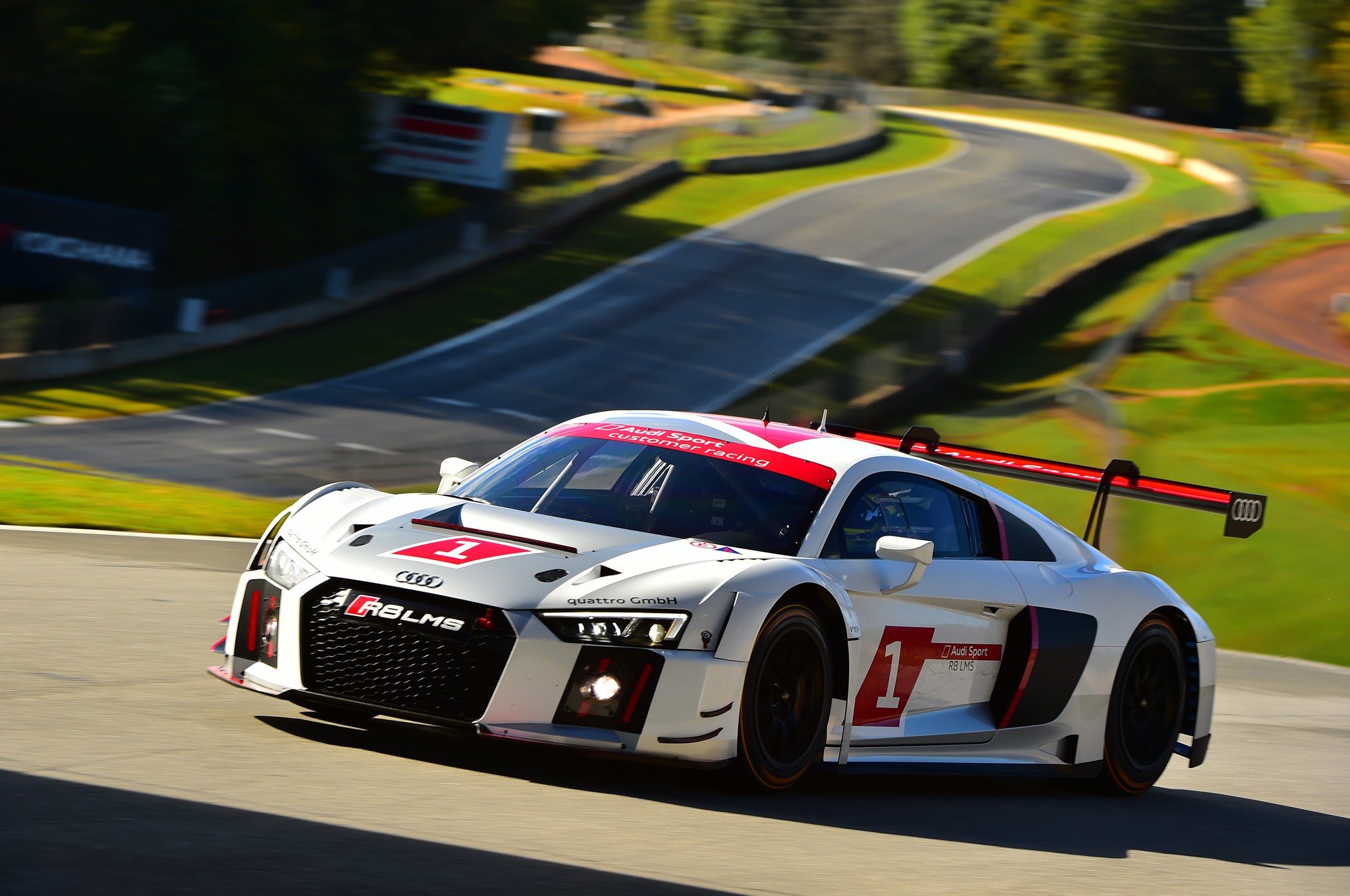 2016 Audi R8 LMS front three quarter in motion 09