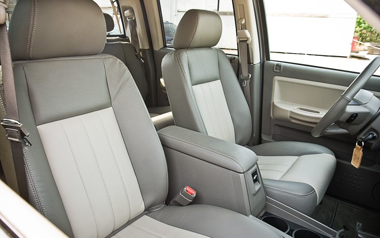 2010 dodge dakota laramie crew cab front seats1