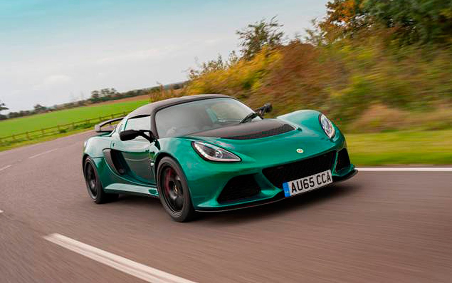 Lotus Exige Sport 350 front three quarter in motion