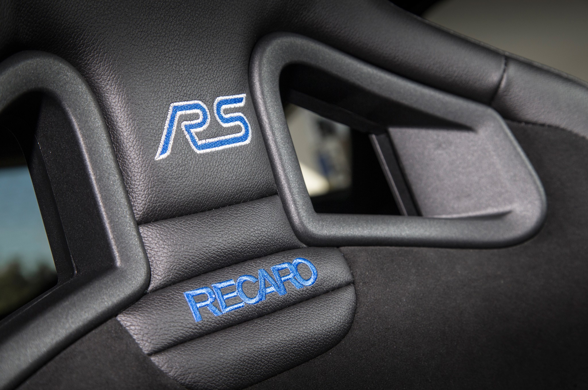 2016 Ford Focus RS Recaro seats 02