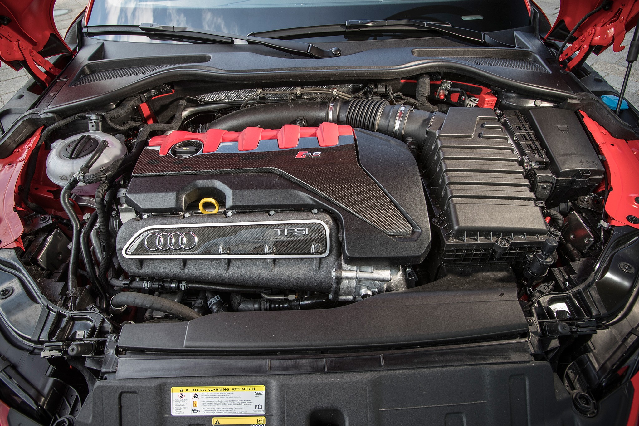 2018 Audi TT RS engine