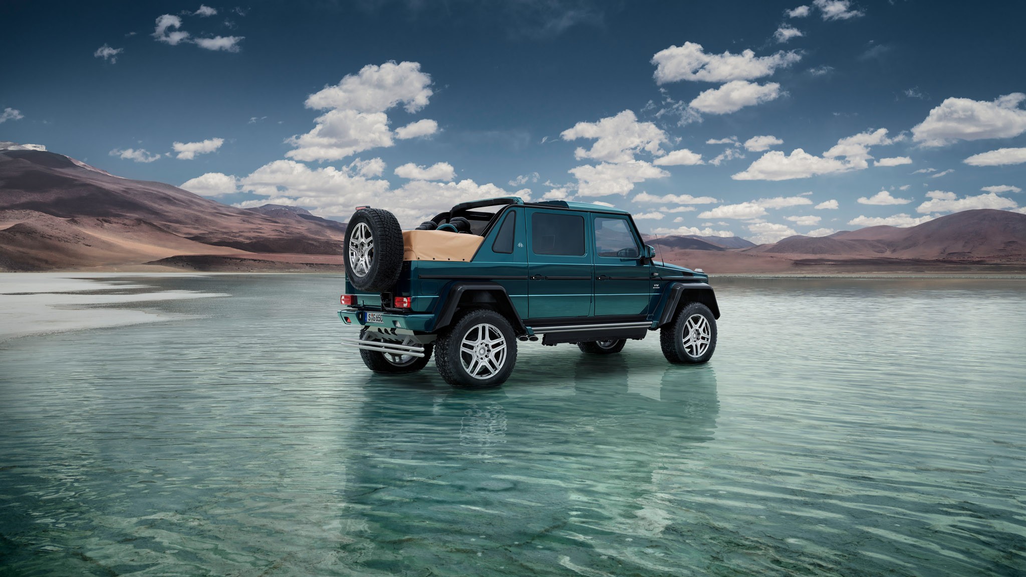 2017 Mercedes Maybach G 650 Landaulet Water Side