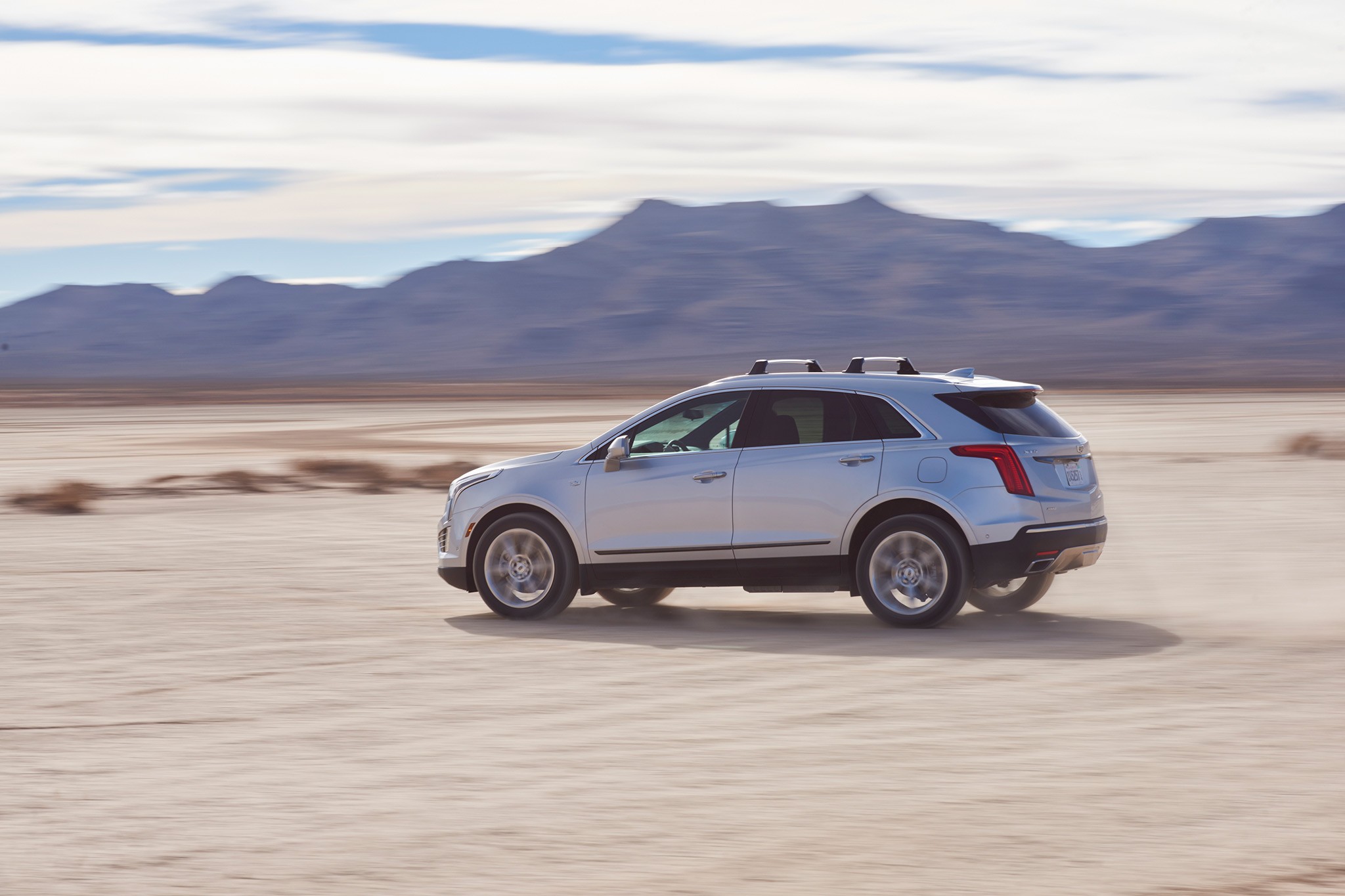 Cadillac XT5 2017 All Stars Contender Left Side 01