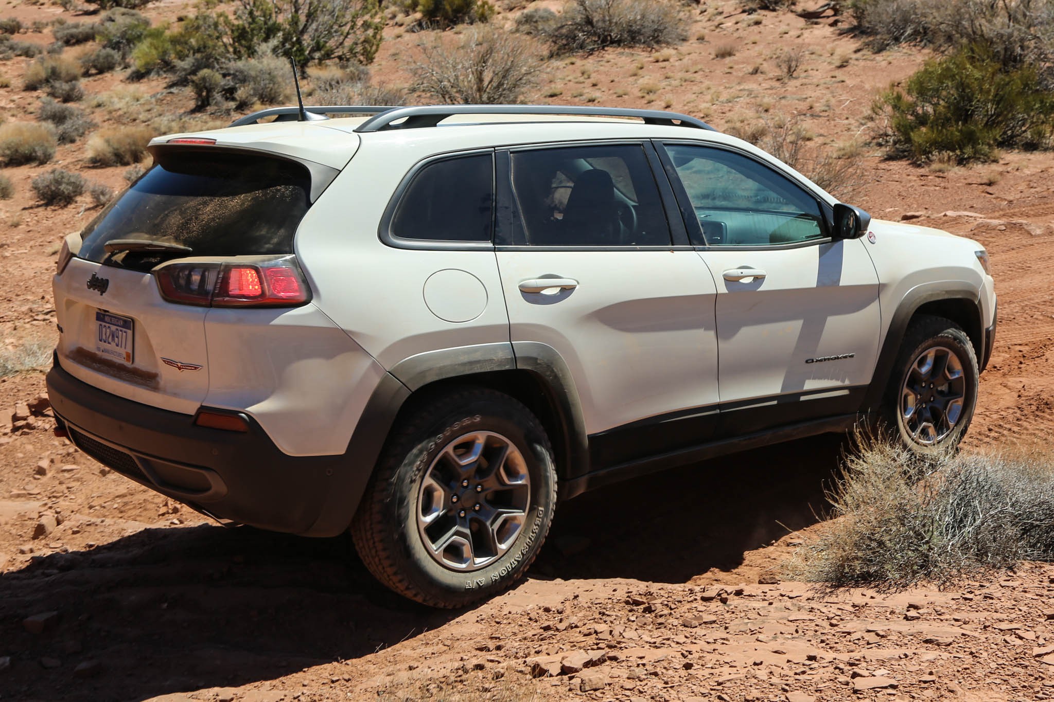 2018 Jeep Wrangler Rubicon and Cherokee Trailhawk 12