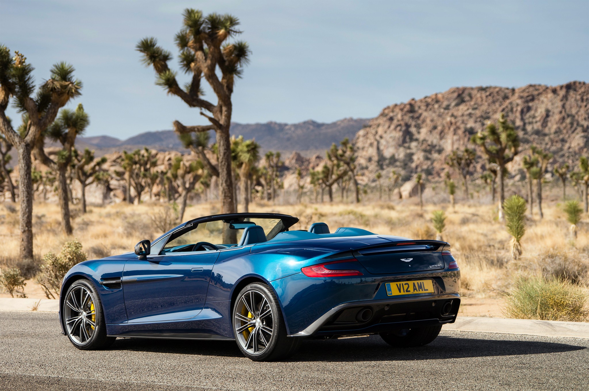 2014 Aston Martin Vanquish Volante rear three quarters 02